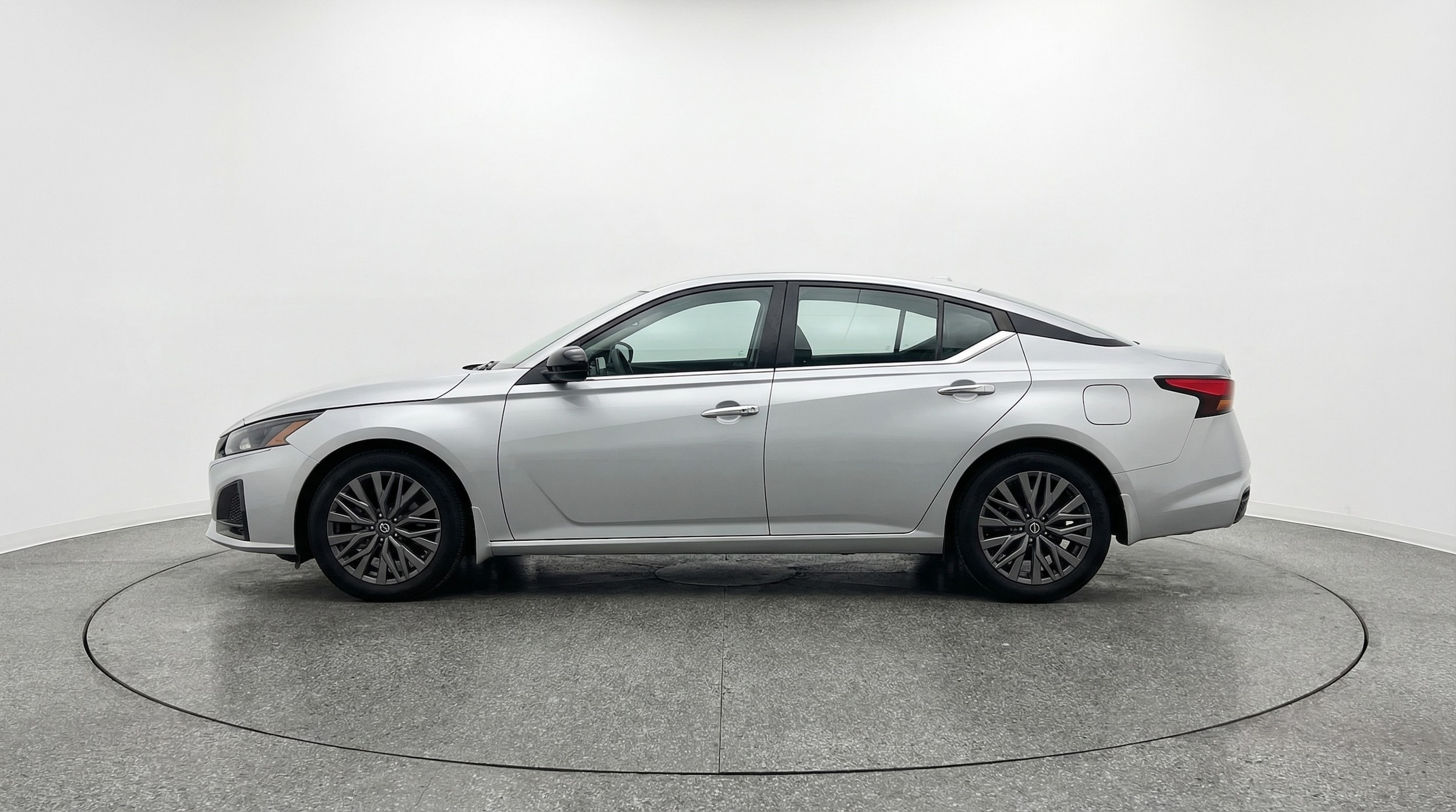 Thumbnail: 2025 Nissan Altima - 4