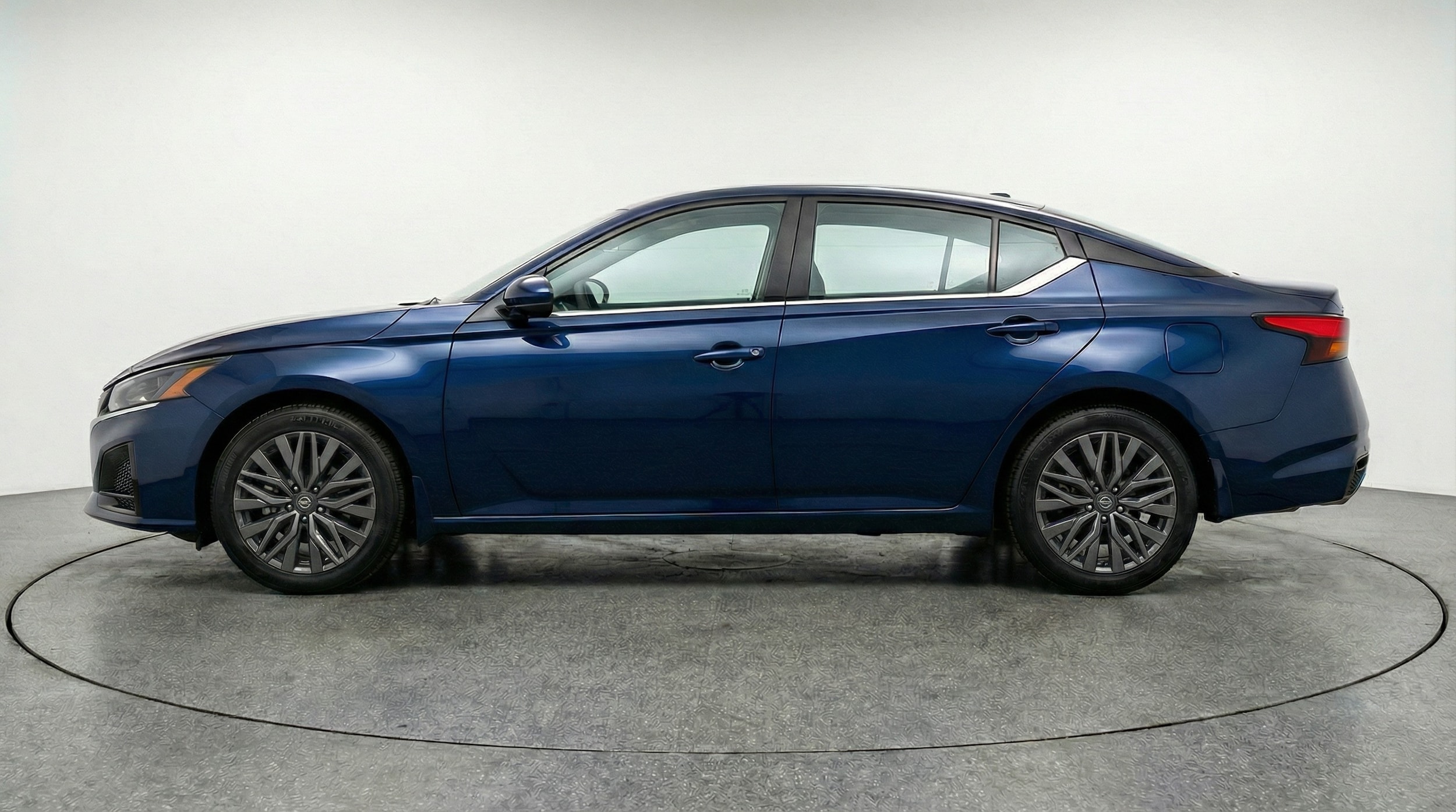 Thumbnail: 2025 Nissan Altima - 4