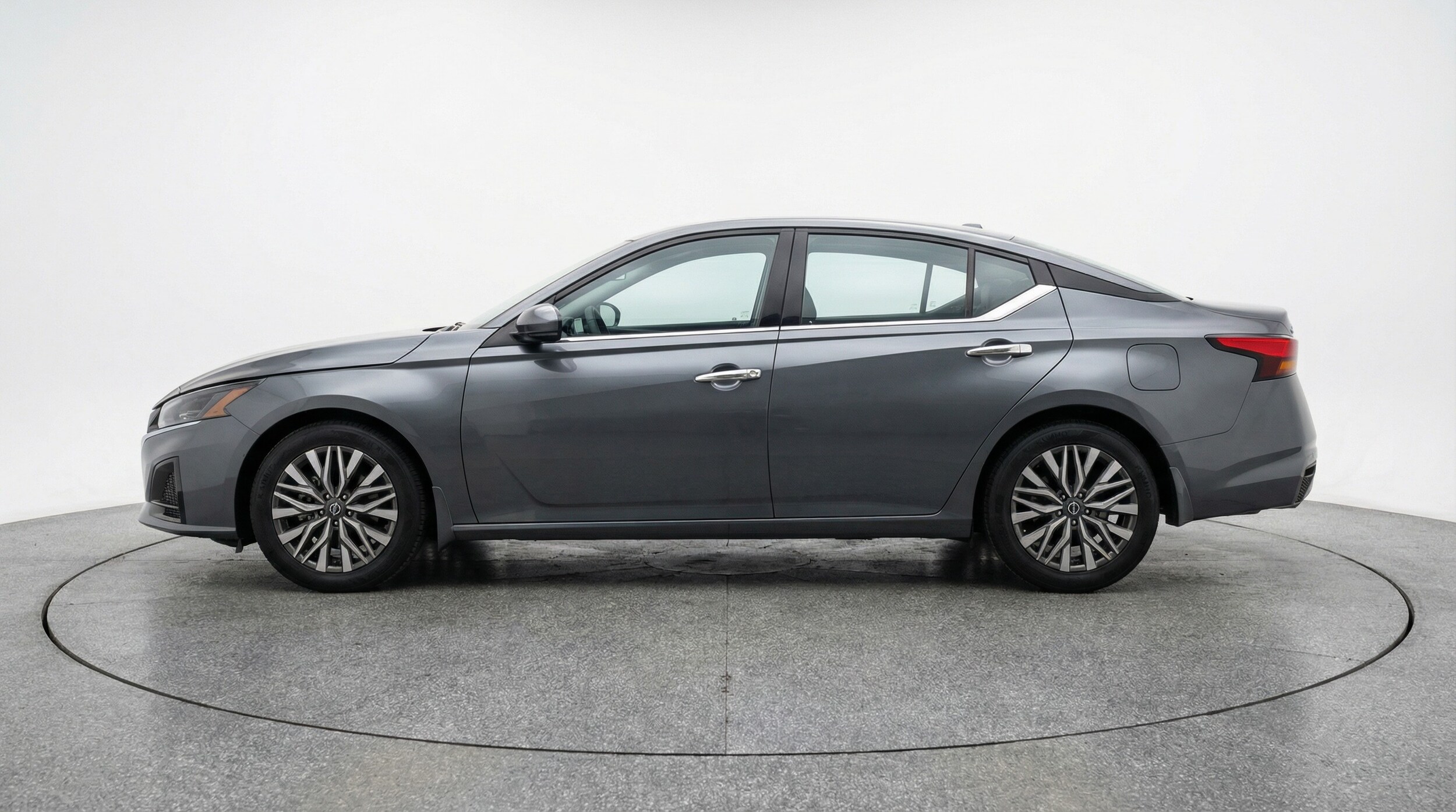 Thumbnail: 2025 Nissan Altima - 4
