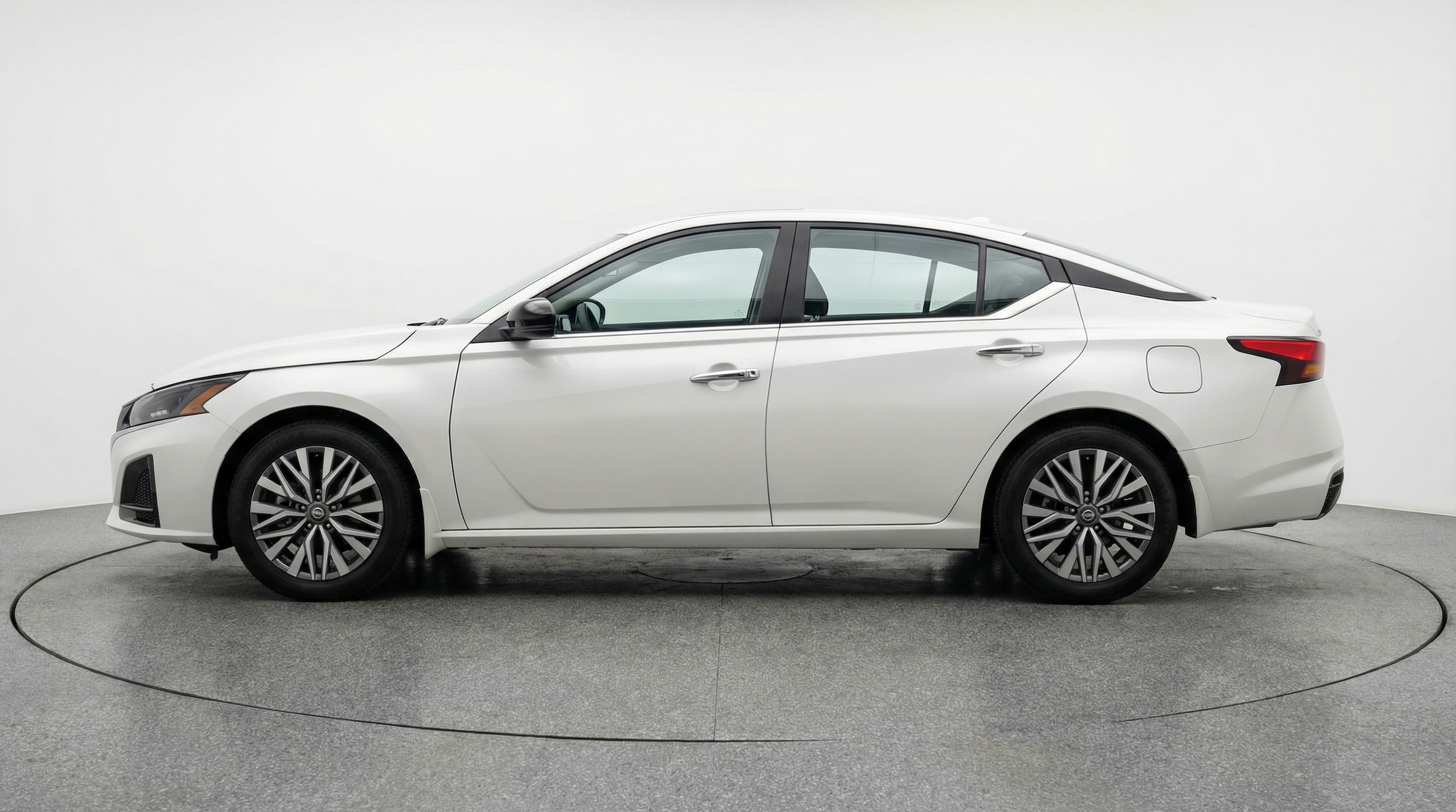 Thumbnail: 2025 Nissan Altima - 4