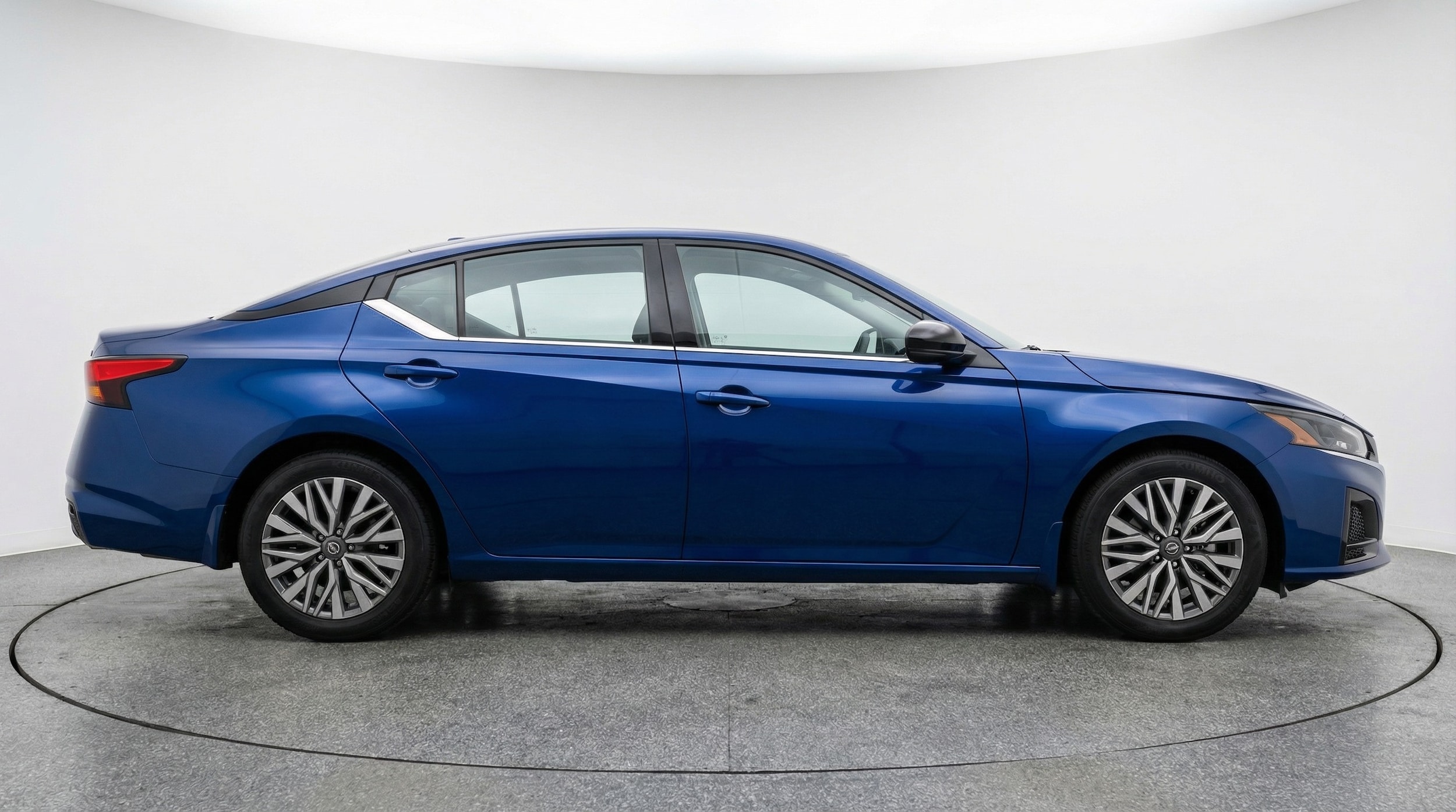 Thumbnail: 2025 Nissan Altima - 8