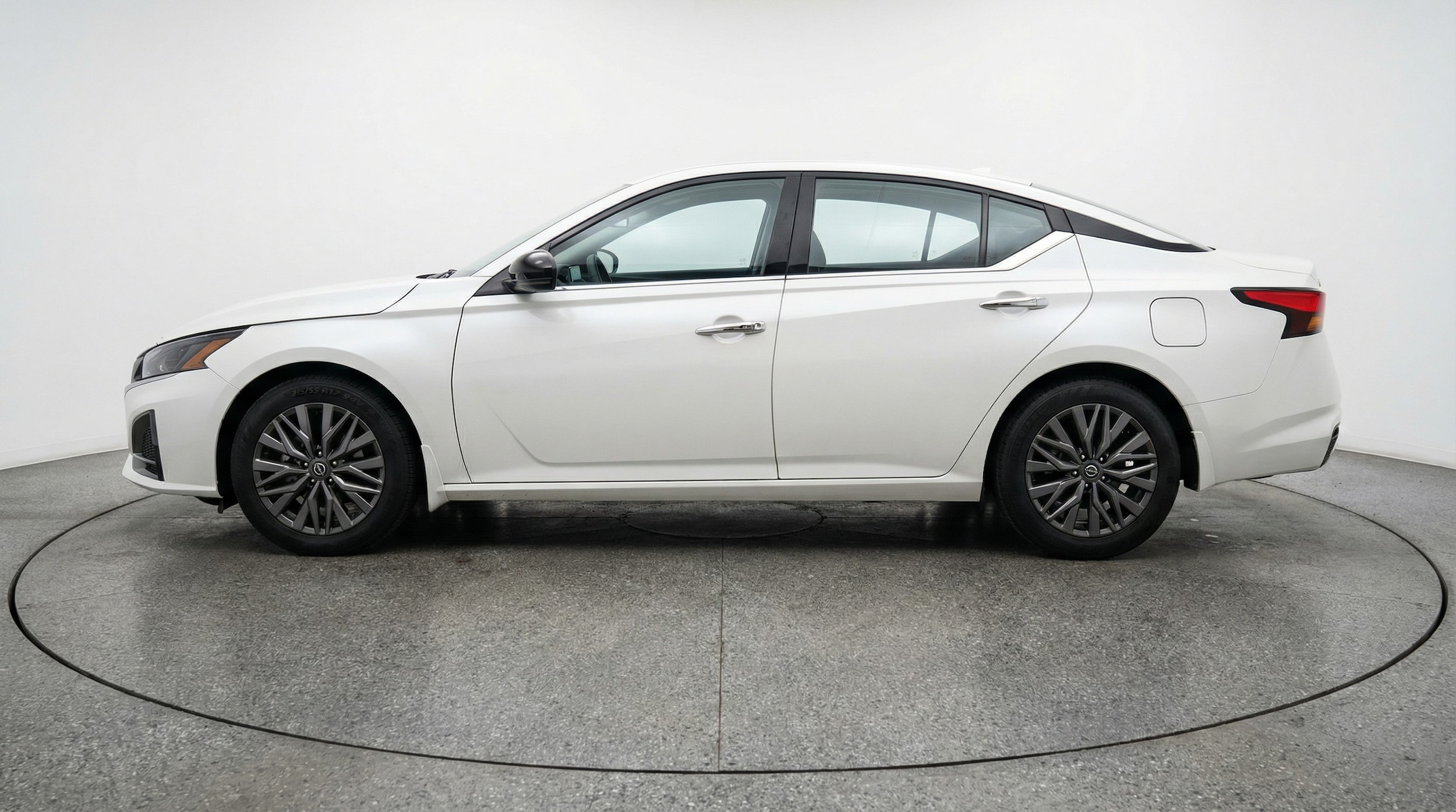 Thumbnail: 2025 Nissan Altima - 4