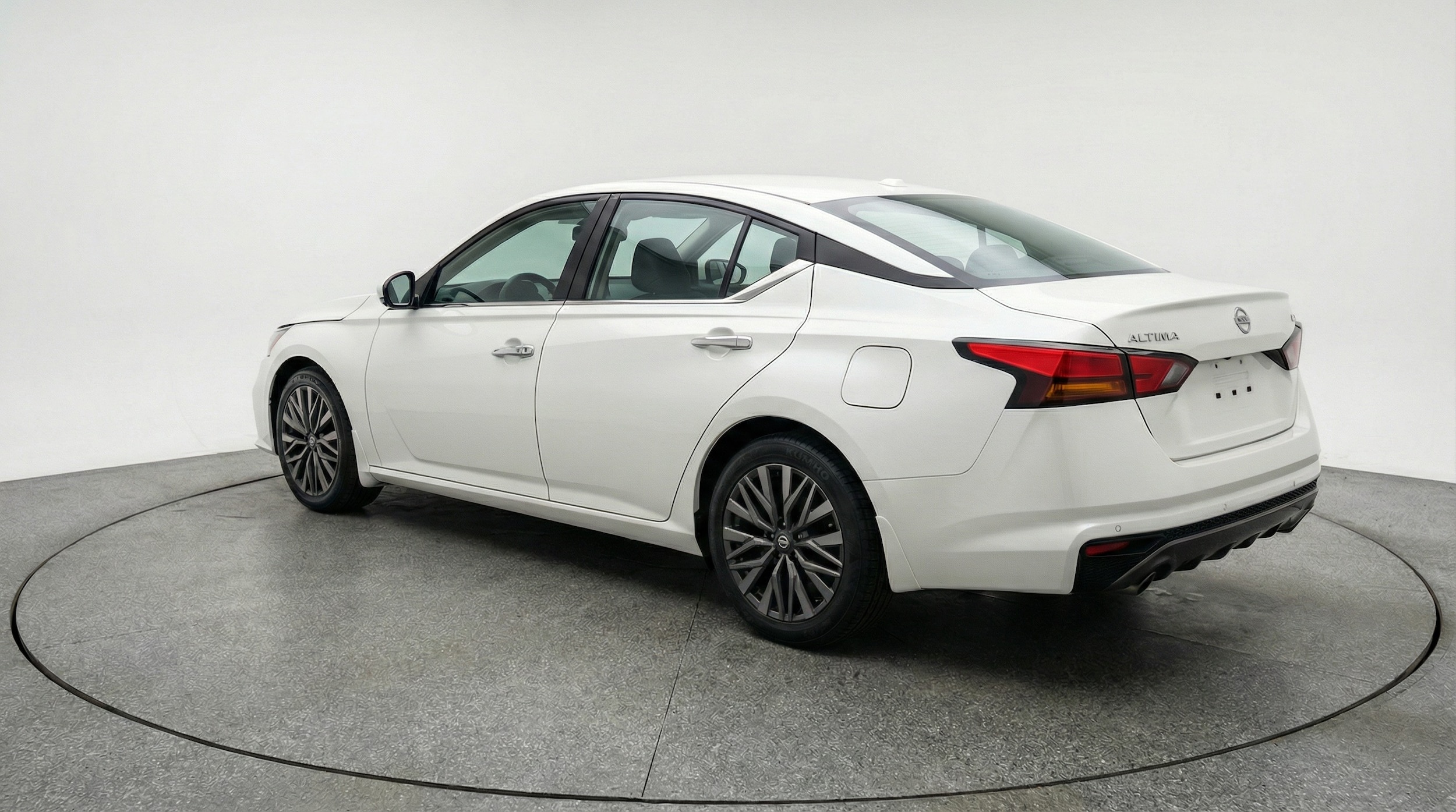 Thumbnail: 2025 Nissan Altima - 5