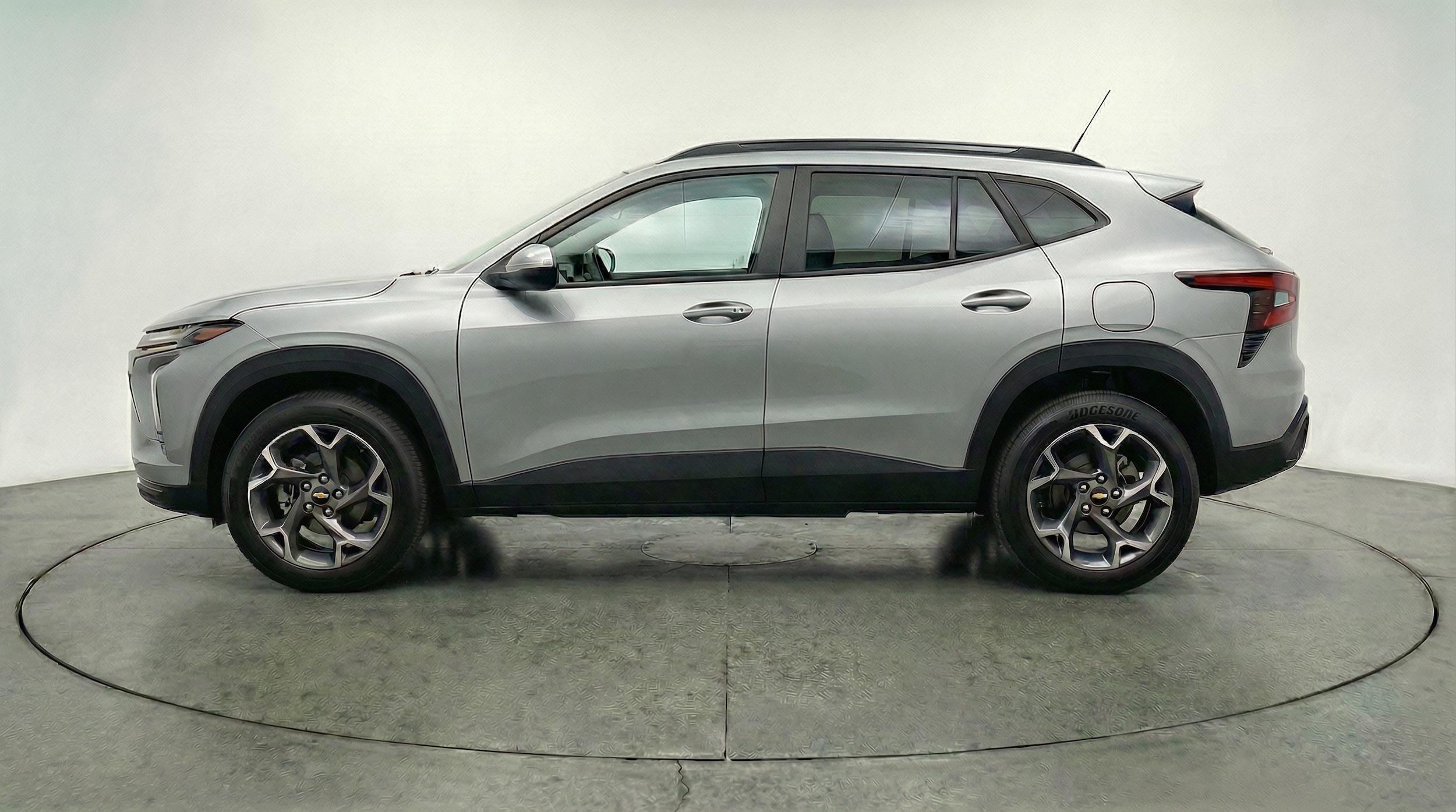 Thumbnail: 2025 Chevrolet Trax - 4