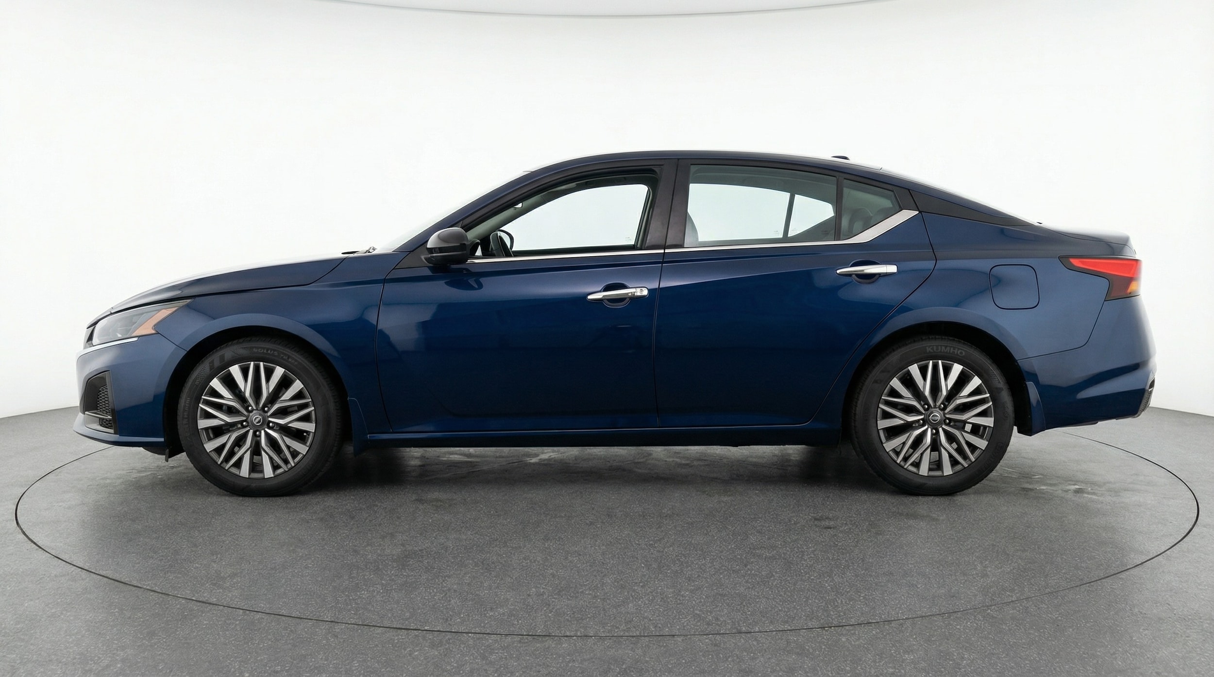 Thumbnail: 2025 Nissan Altima - 4