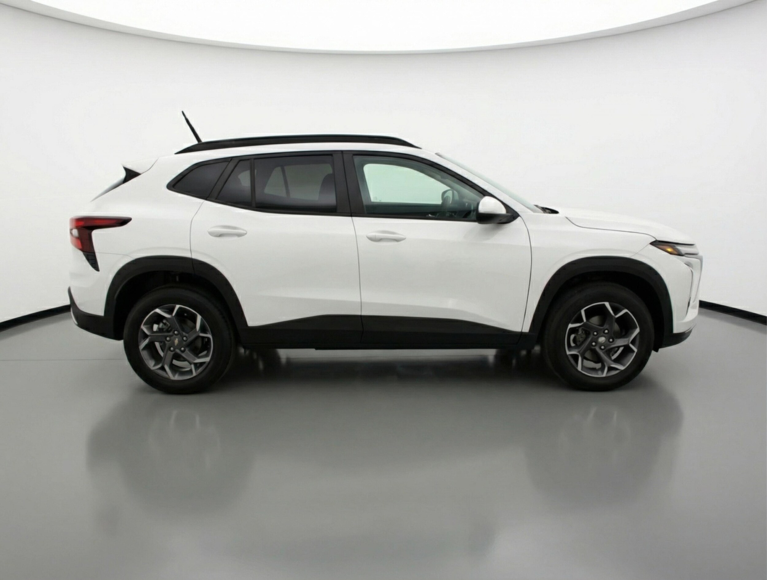 Thumbnail: 2025 Chevrolet Trax - 8