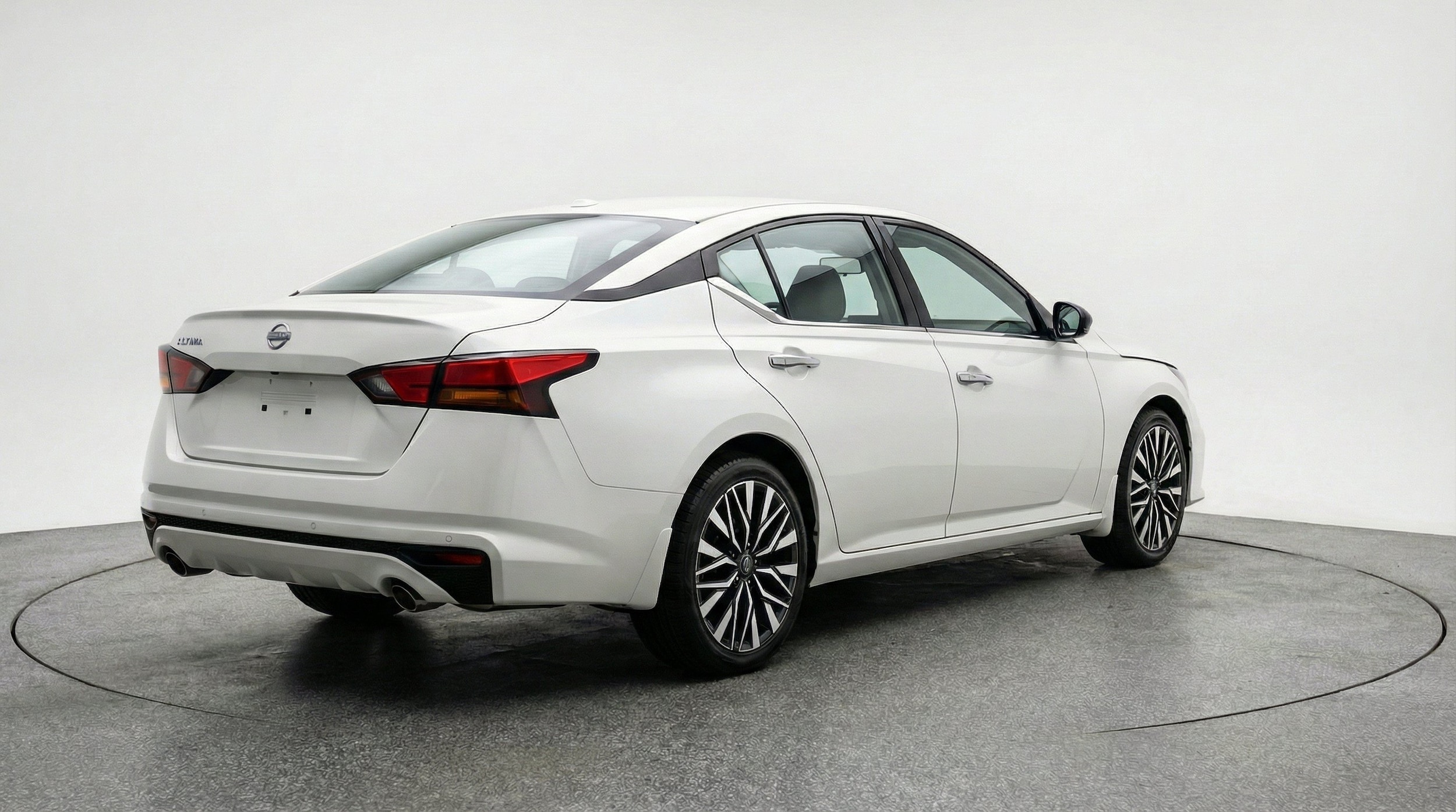 Thumbnail: 2025 Nissan Altima - 9