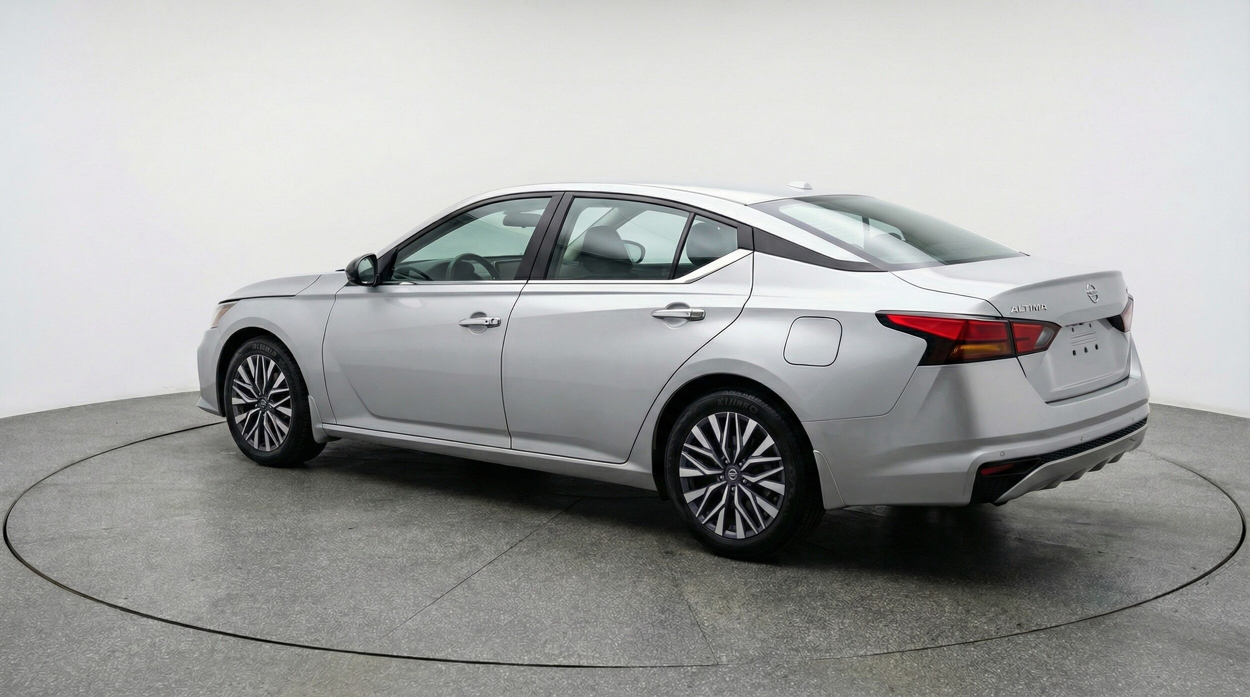 Thumbnail: 2025 Nissan Altima - 5