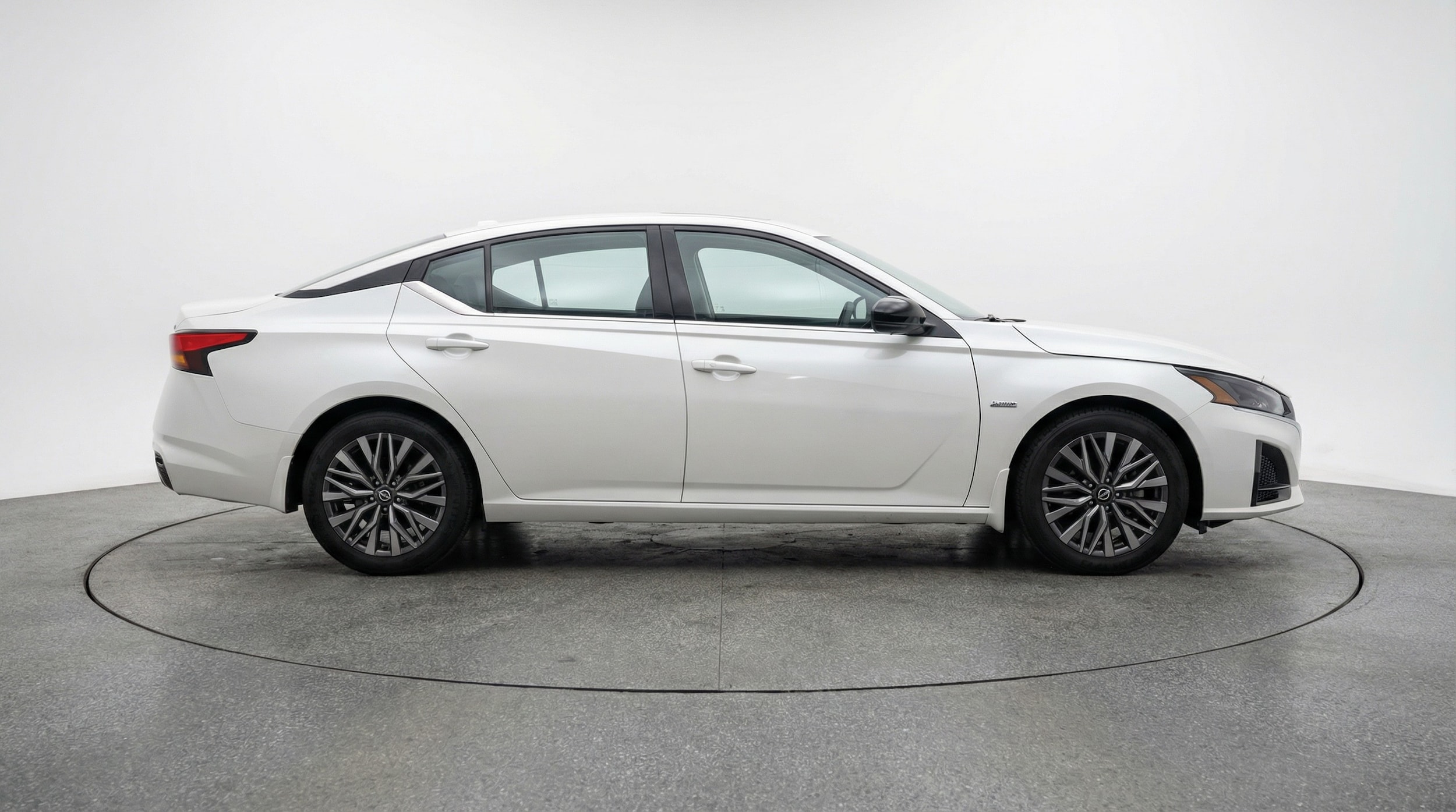 Thumbnail: 2025 Nissan Altima - 8