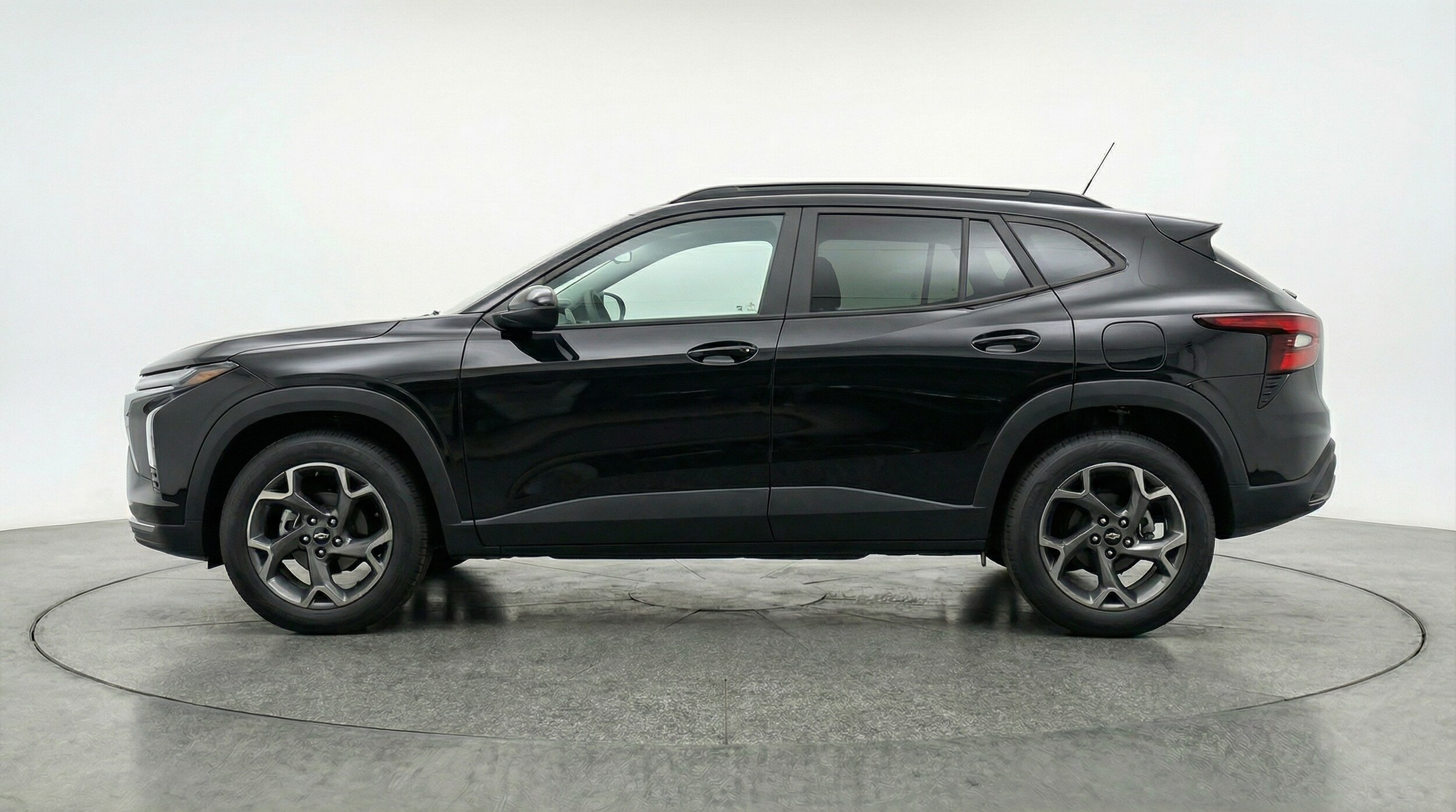 Thumbnail: 2025 Chevrolet Trax - 4
