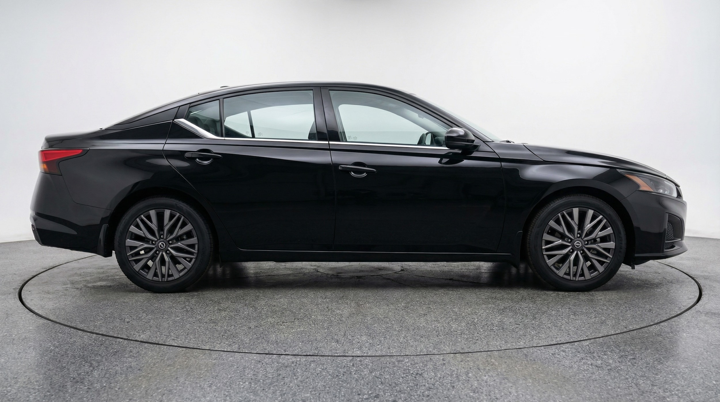 Thumbnail: 2025 Nissan Altima - 8