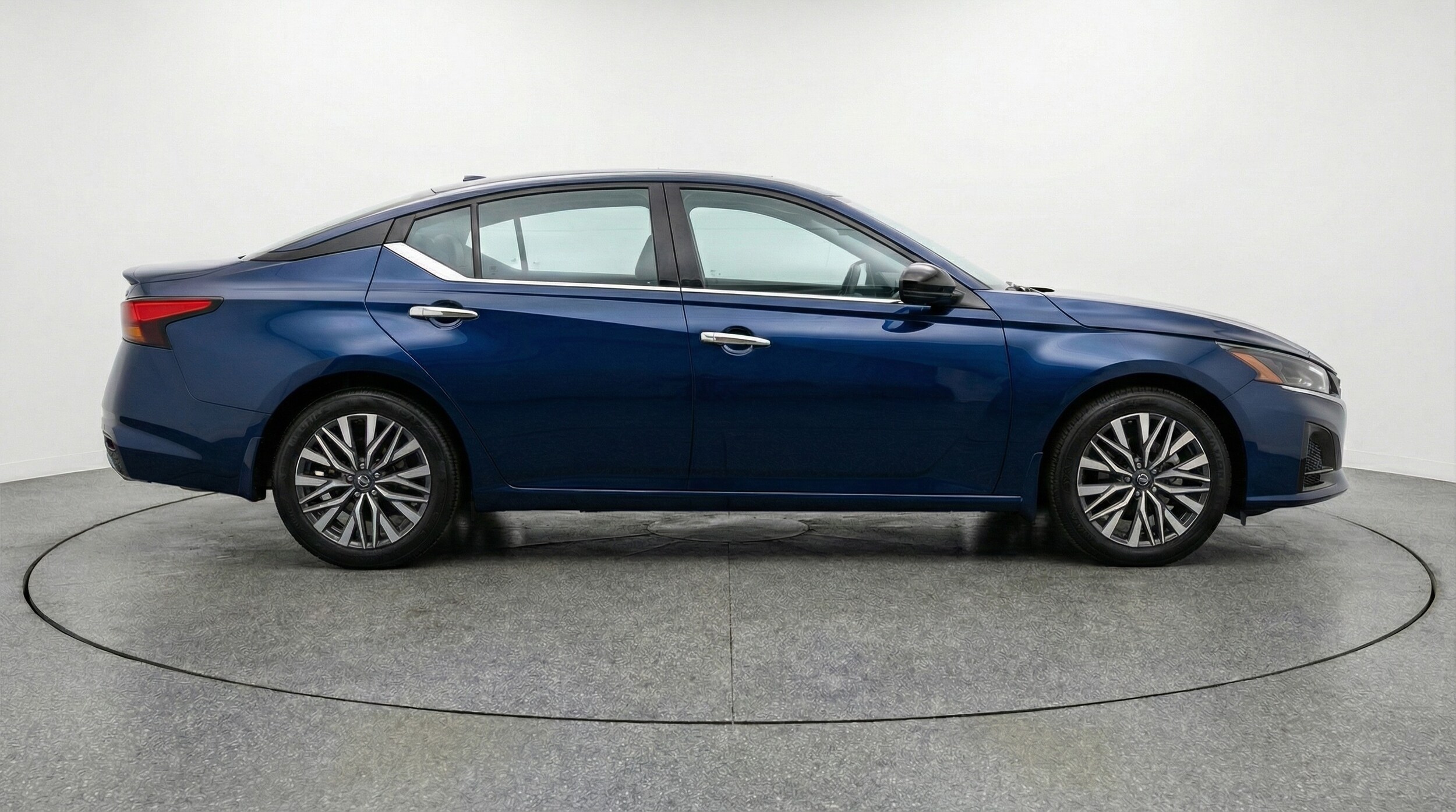 Thumbnail: 2025 Nissan Altima - 8