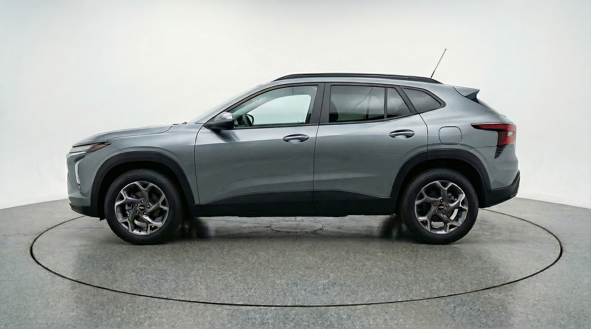 Thumbnail: 2025 Chevrolet Trax - 8