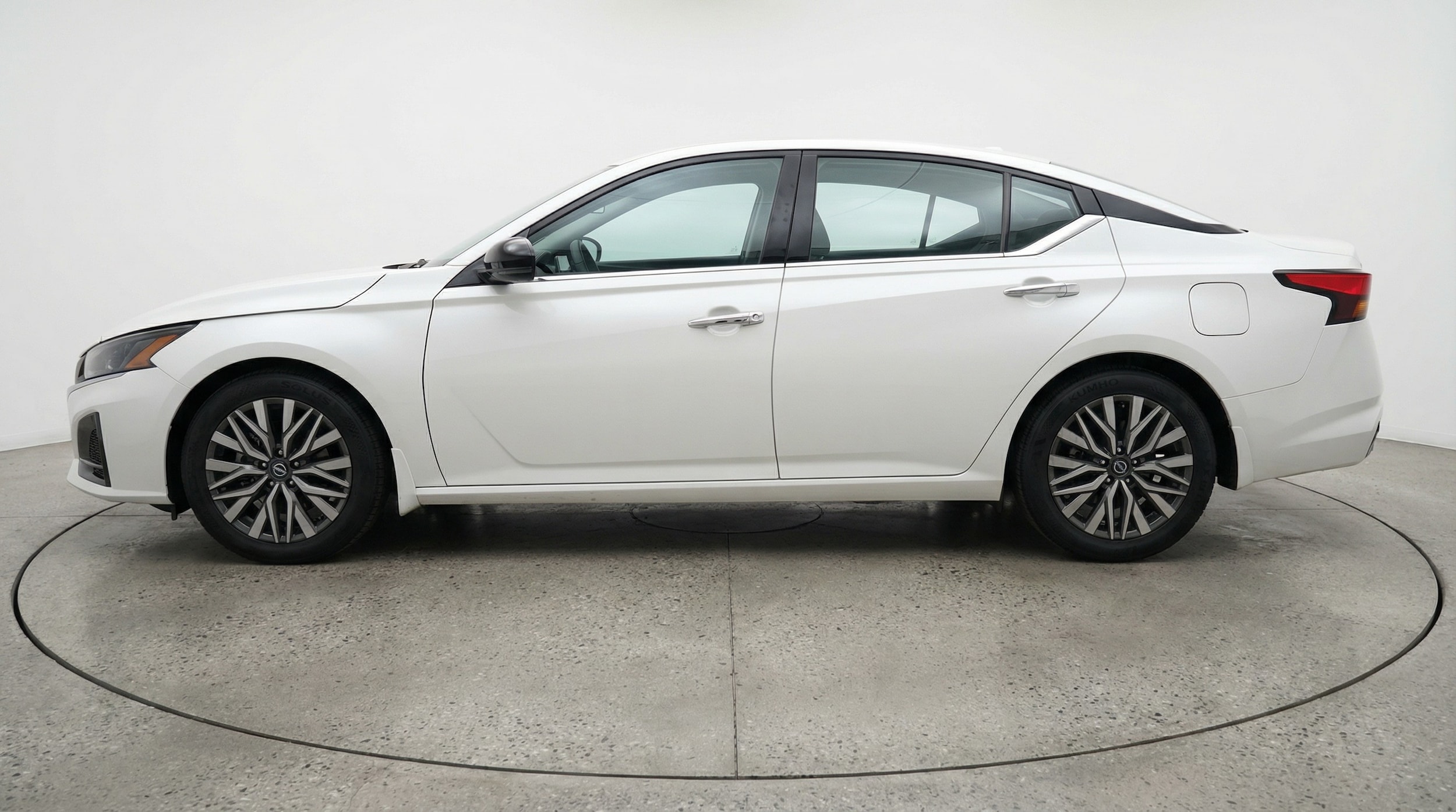 Thumbnail: 2025 Nissan Altima - 4