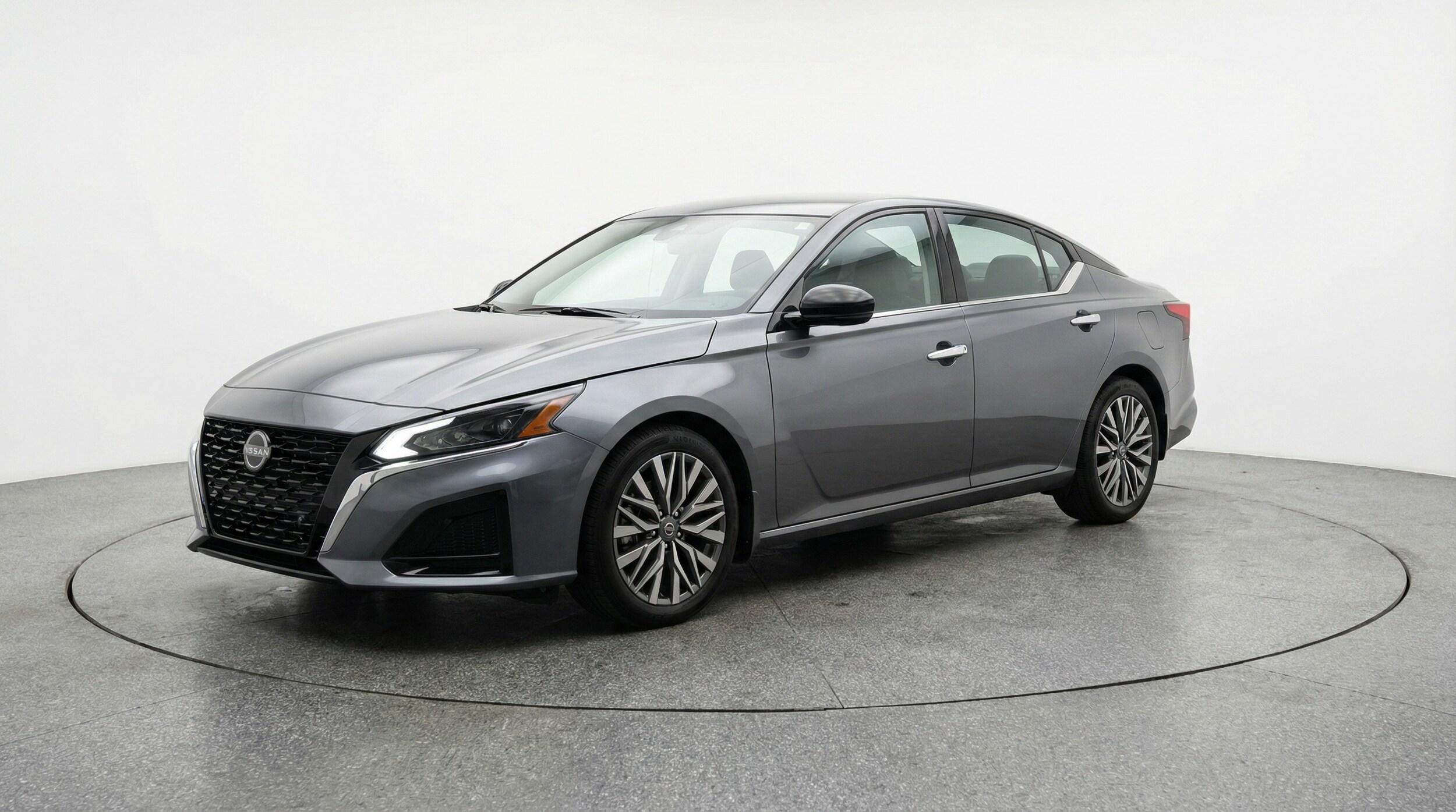 Thumbnail: 2025 Nissan Altima - 3