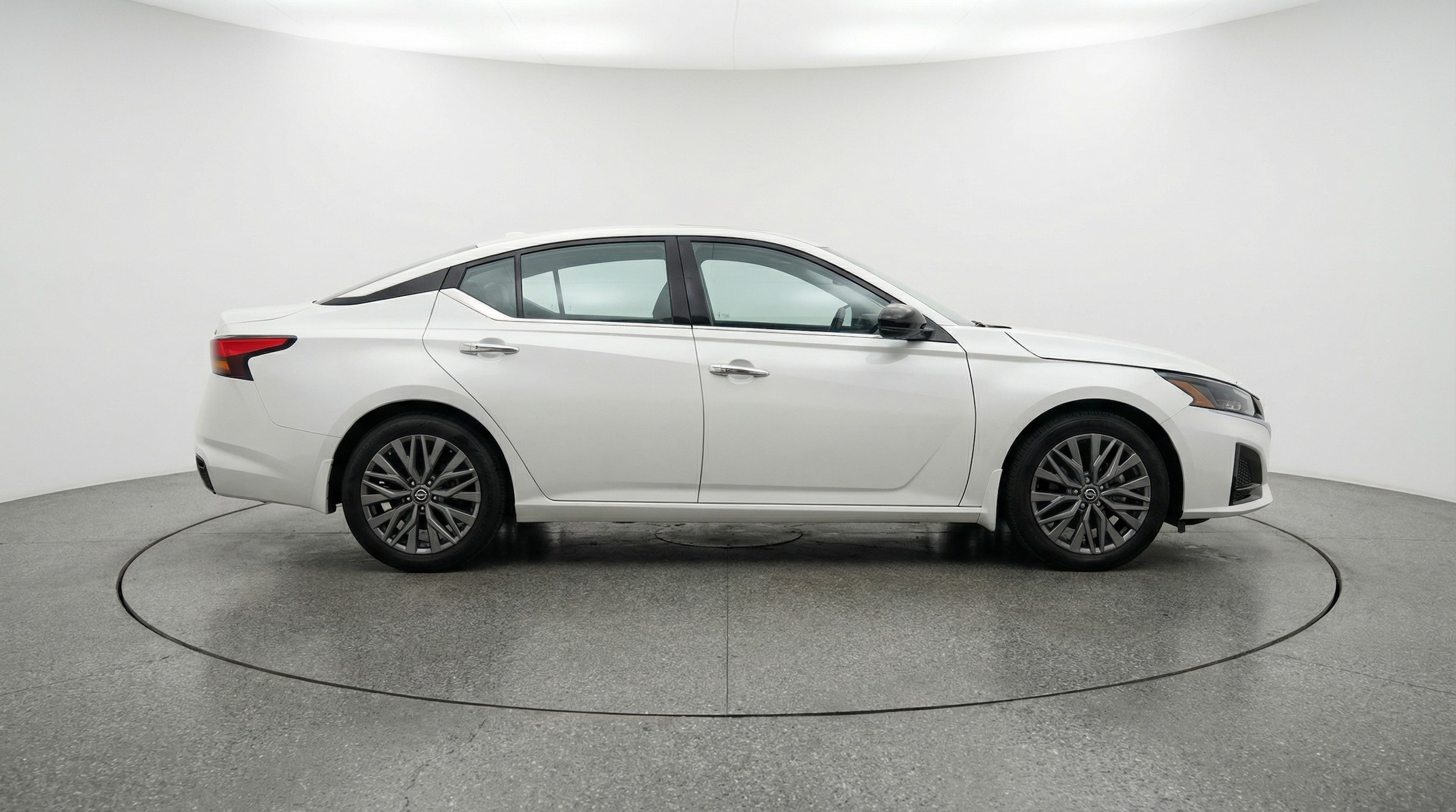 Thumbnail: 2025 Nissan Altima - 8