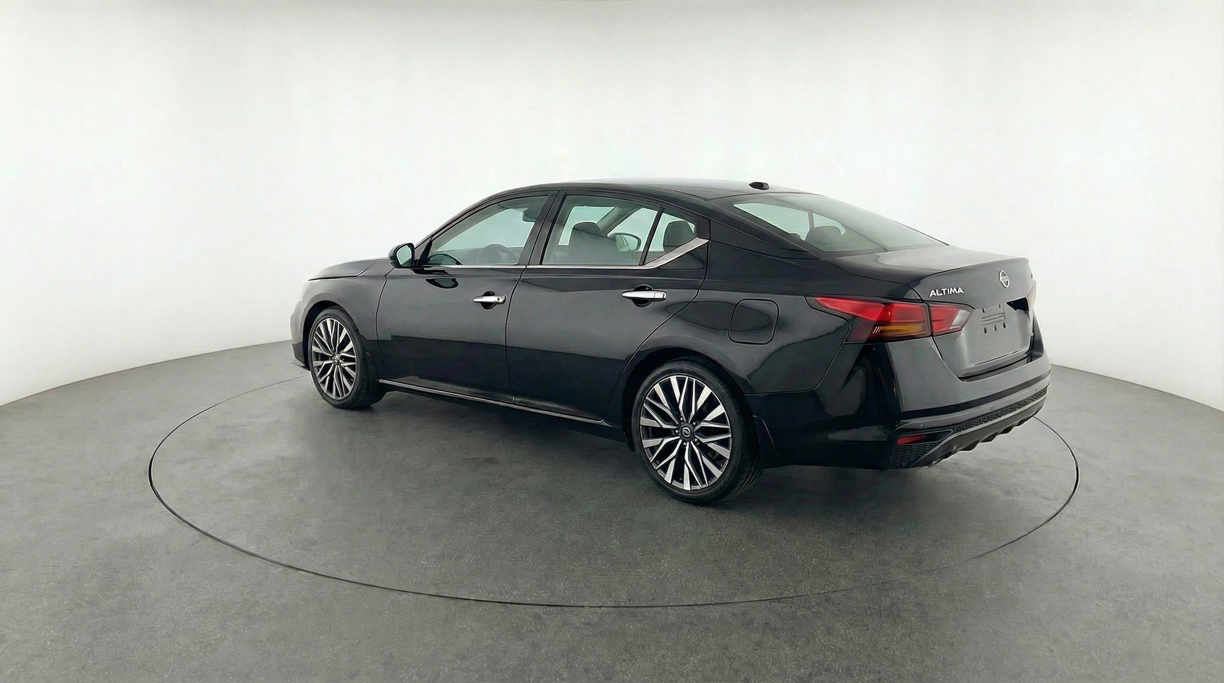 Thumbnail: 2025 Nissan Altima - 5