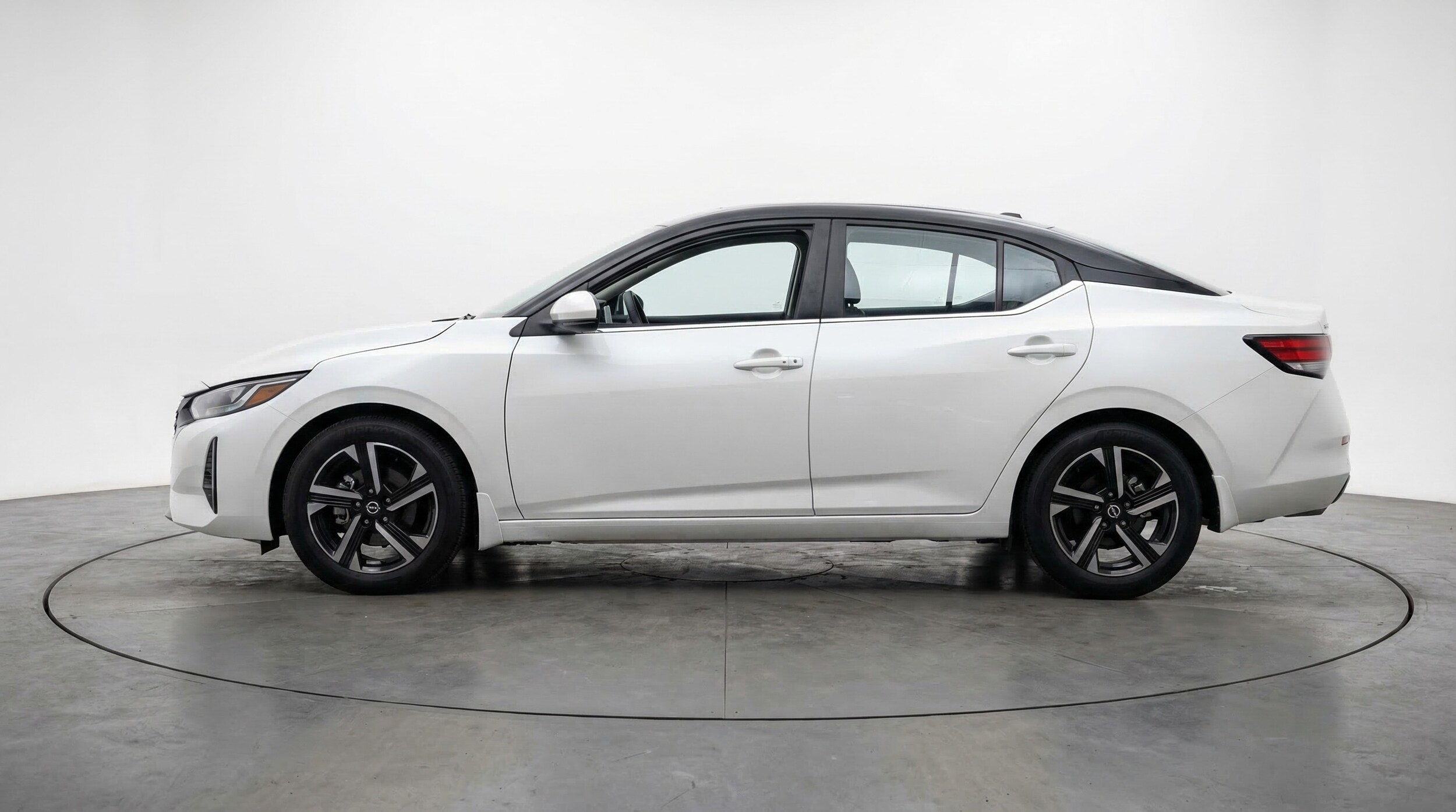 Thumbnail: 2025 Nissan Sentra - 4