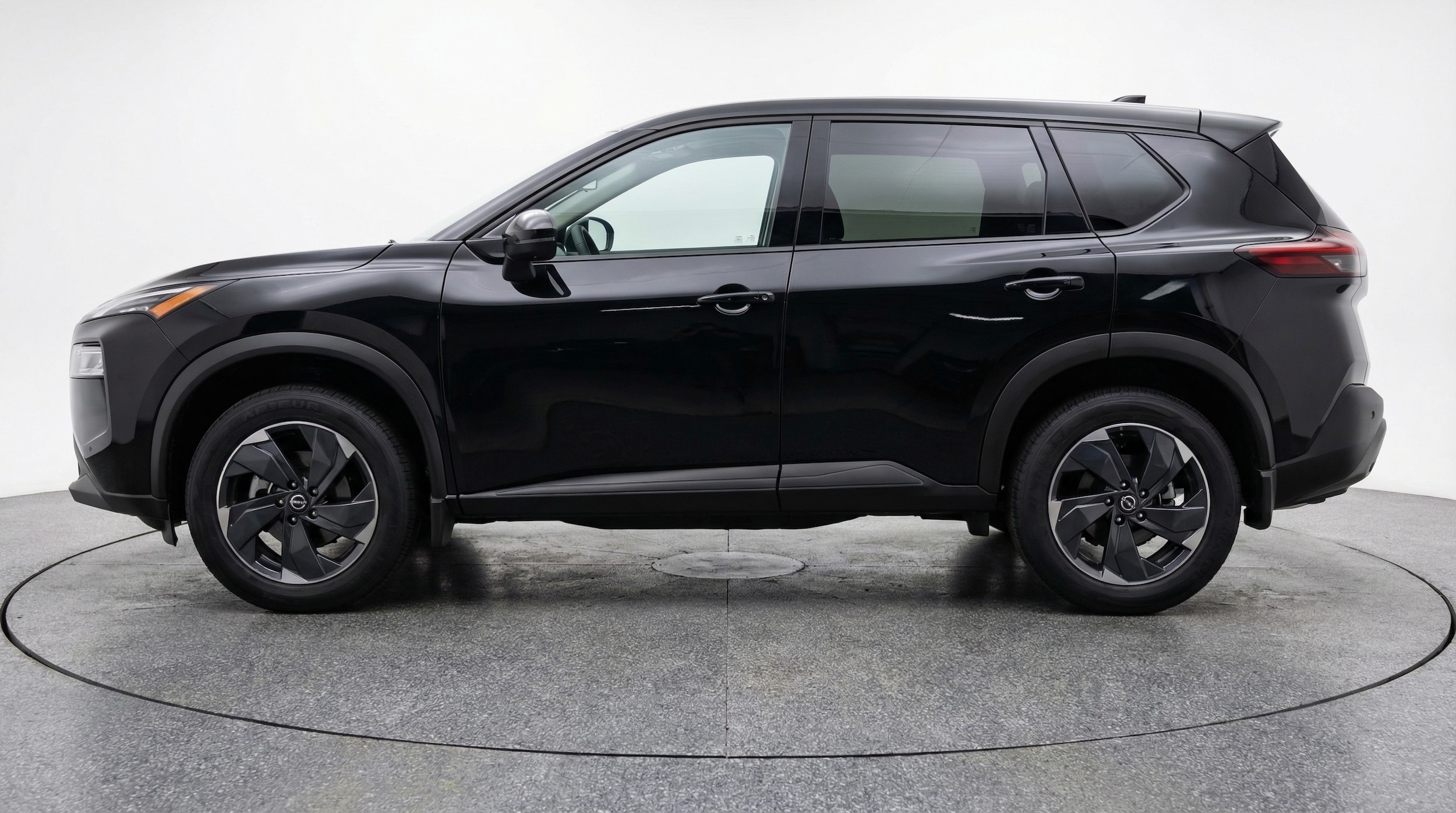 Thumbnail: 2025 Nissan Rogue - 4