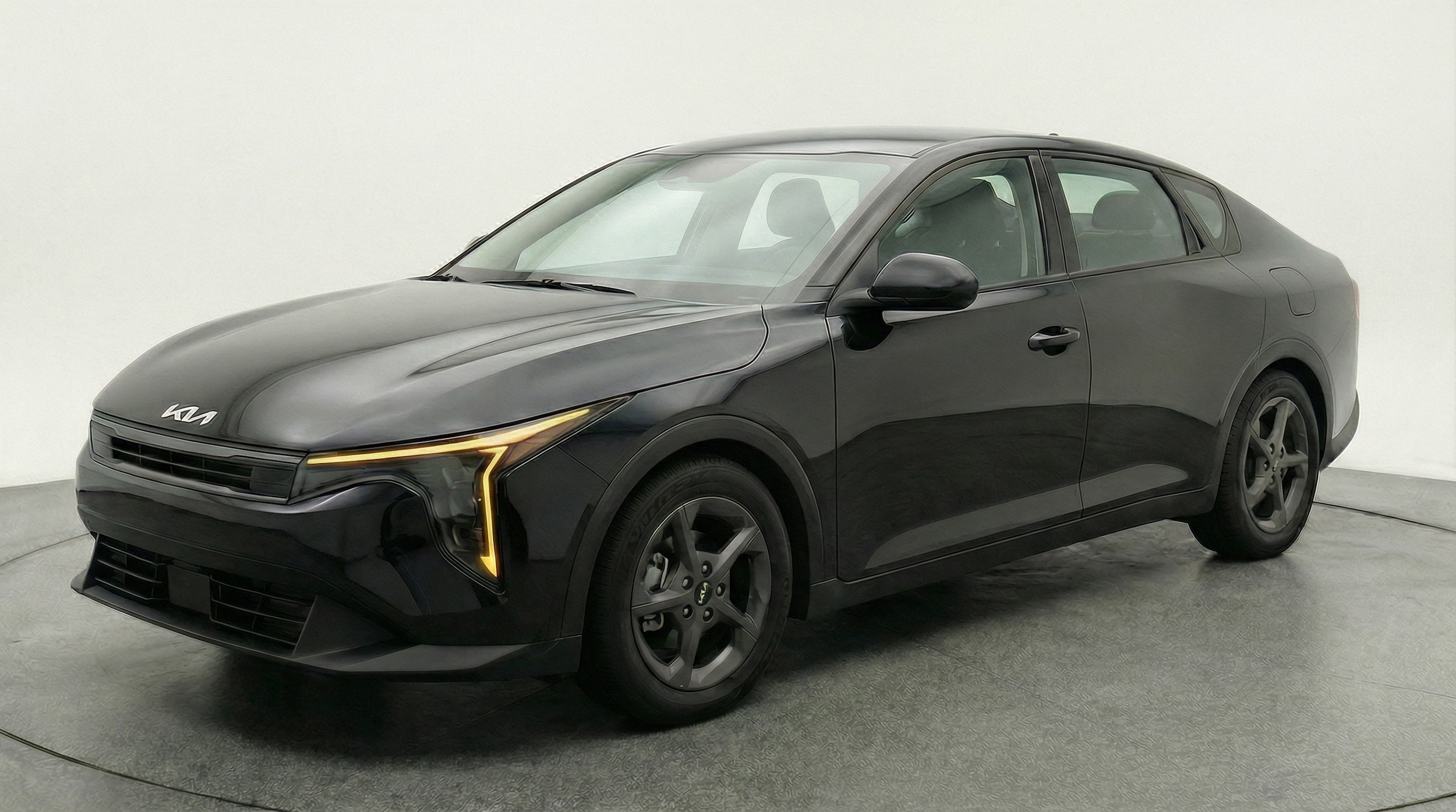 Thumbnail: 2025 Kia K4 - 3