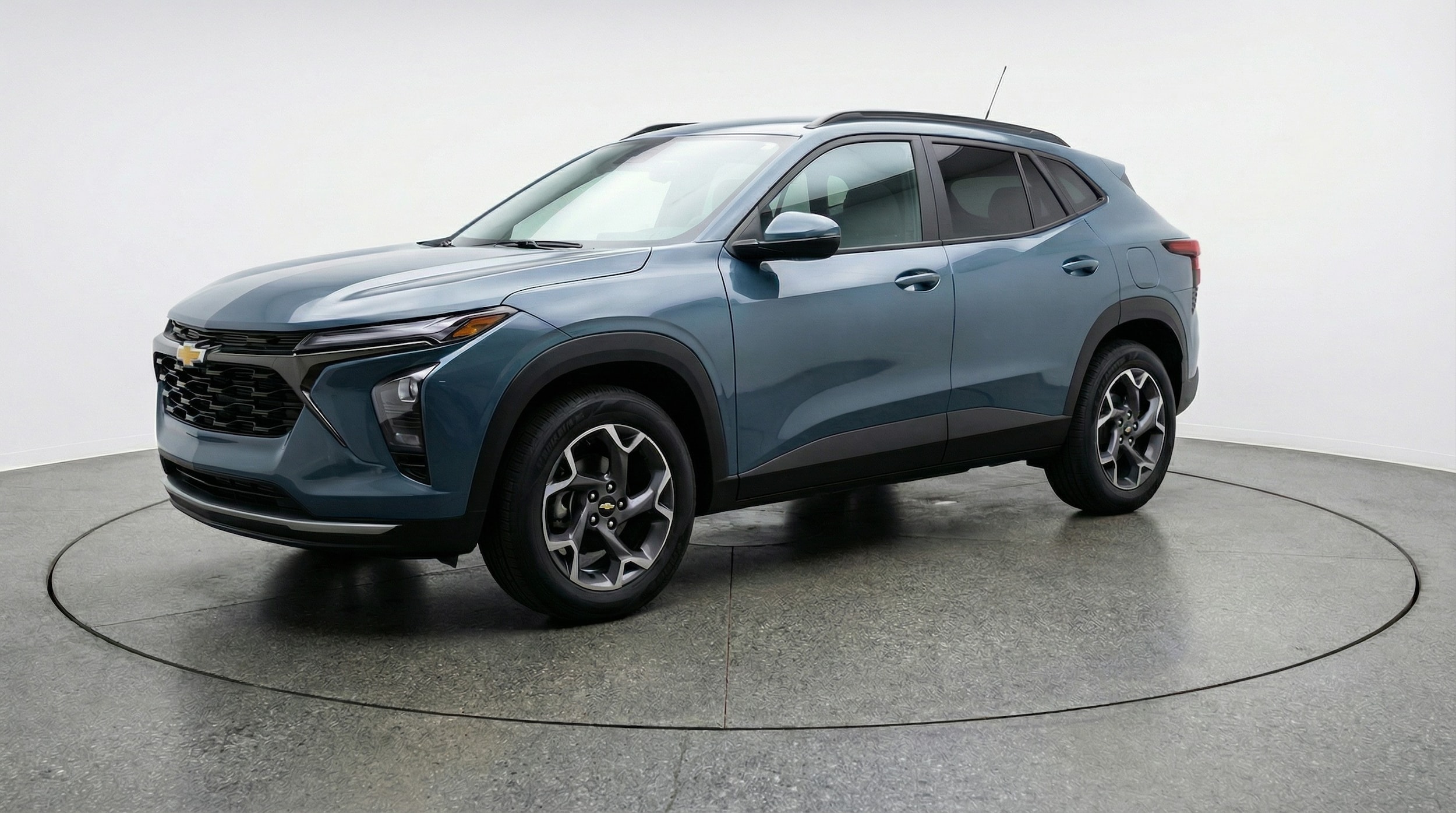 Thumbnail: 2025 Chevrolet Trax - 3