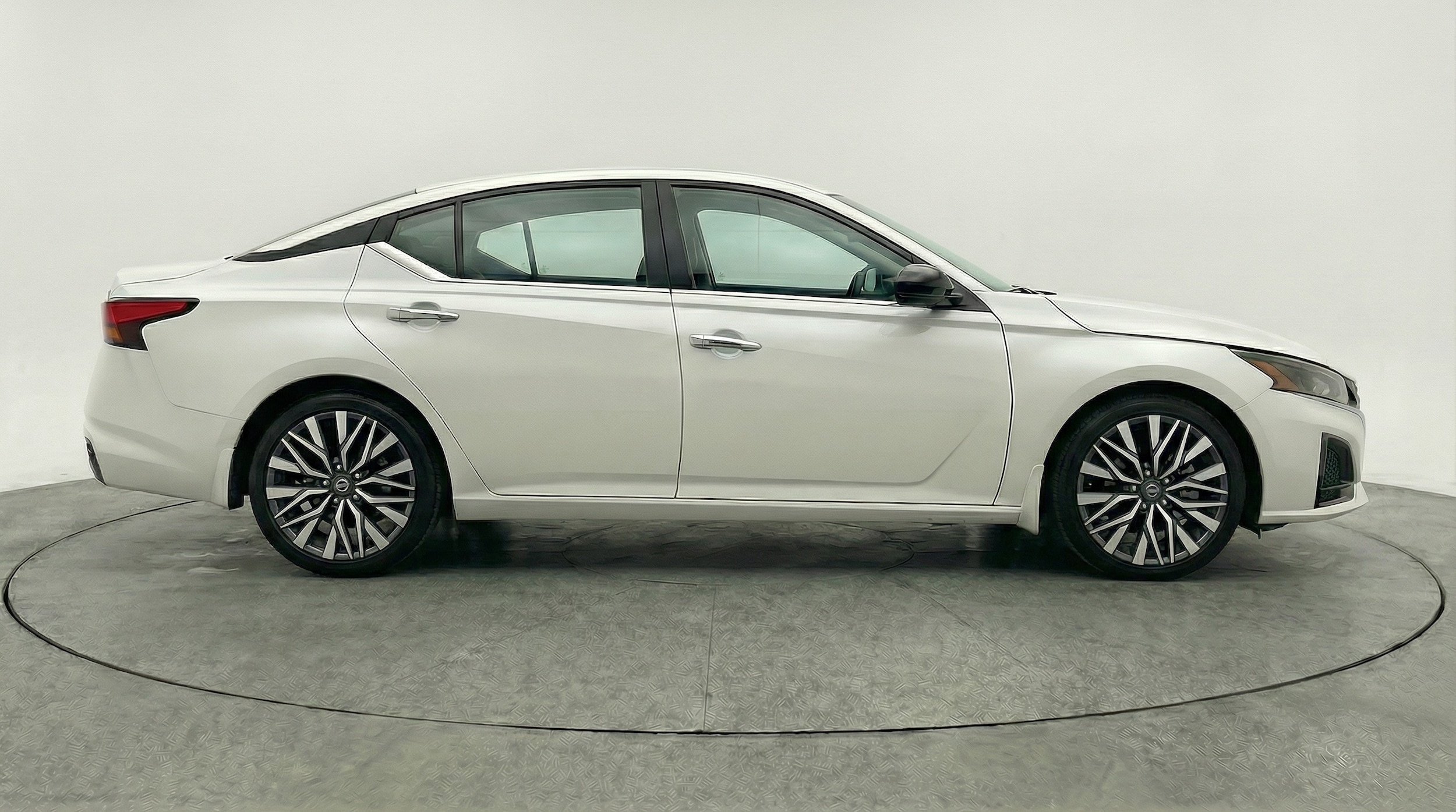 Thumbnail: 2025 Nissan Altima - 8