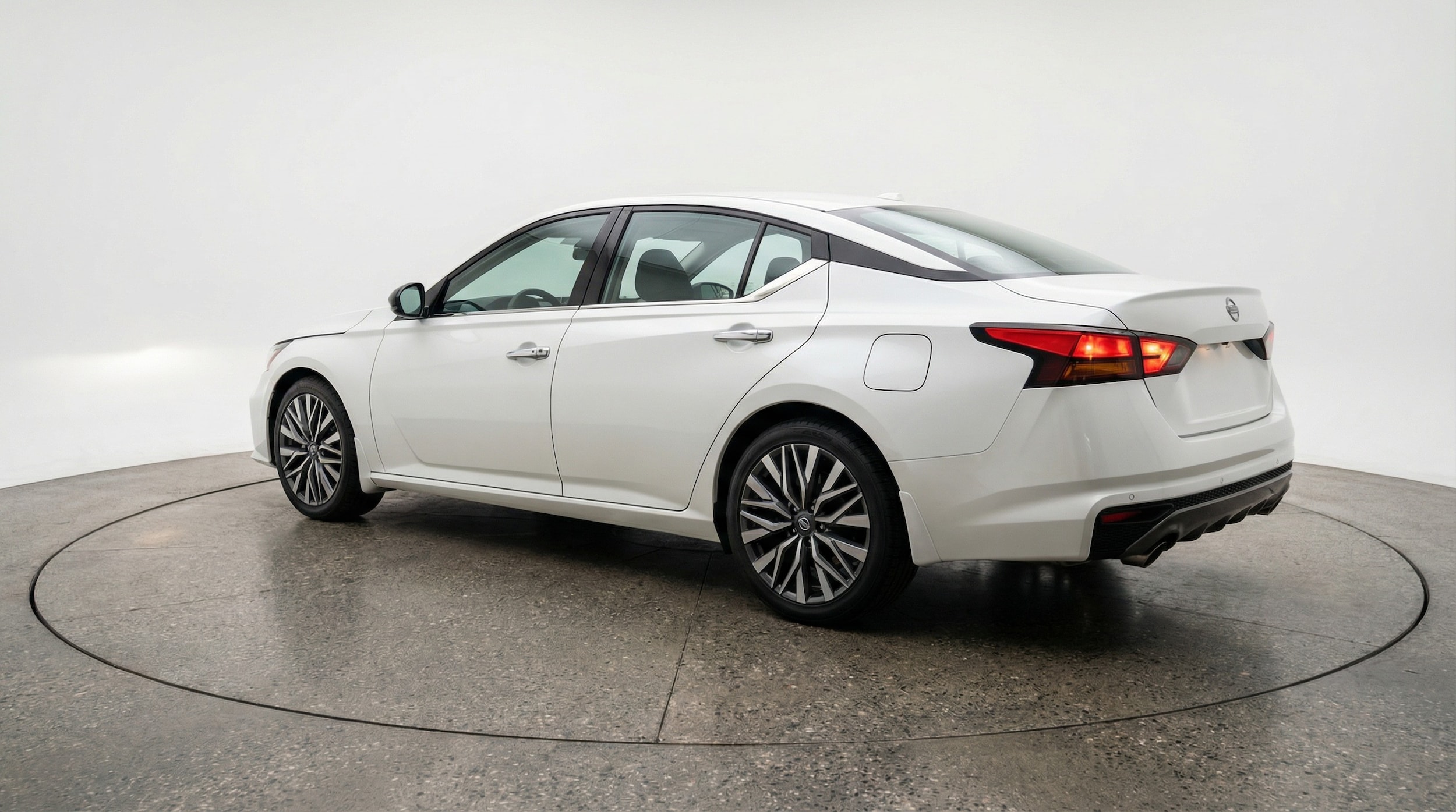 Thumbnail: 2025 Nissan Altima - 5