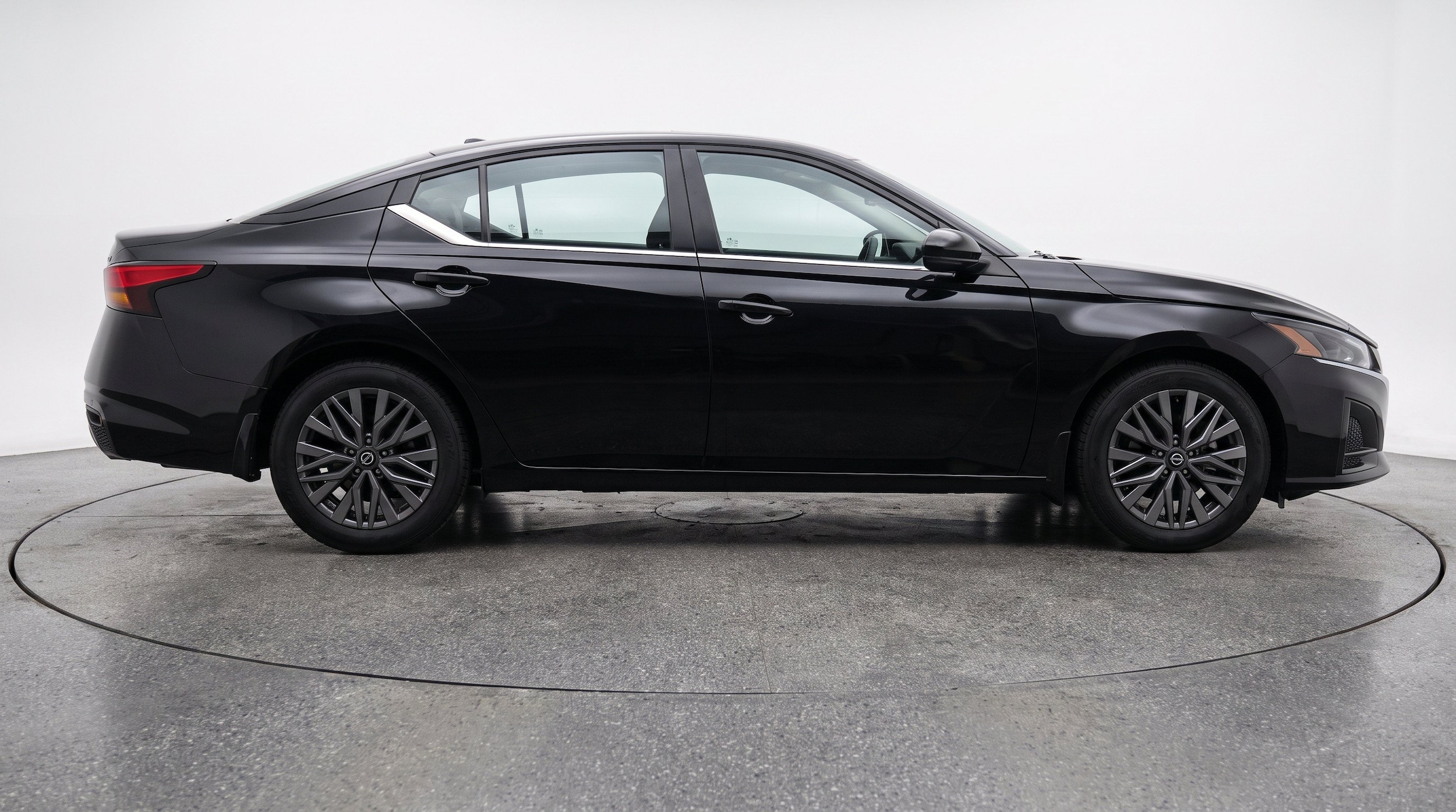 Thumbnail: 2025 Nissan Altima - 10