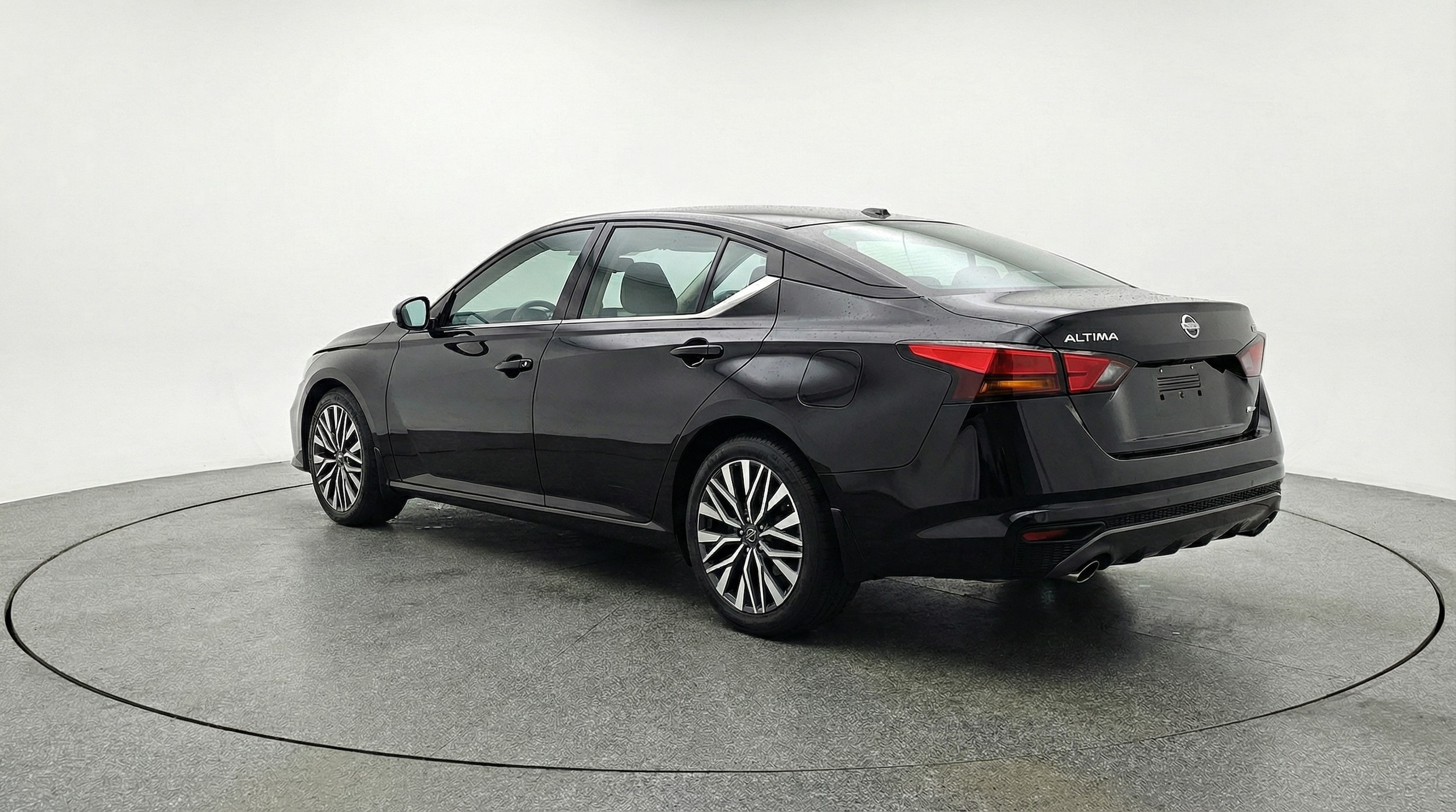 Thumbnail: 2025 Nissan Altima - 5