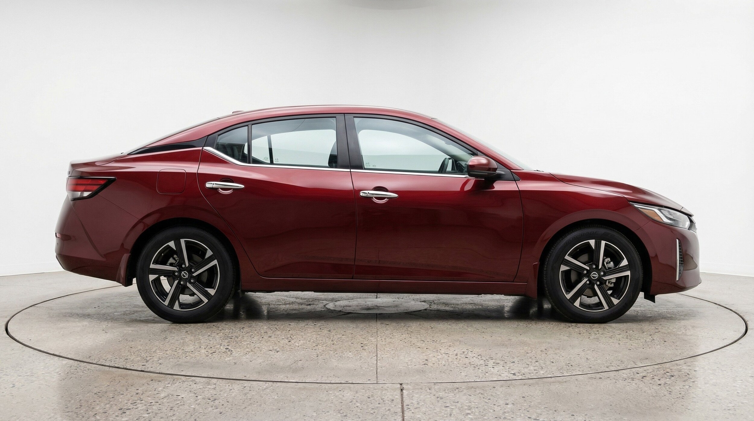 Thumbnail: 2025 Nissan Sentra - 9