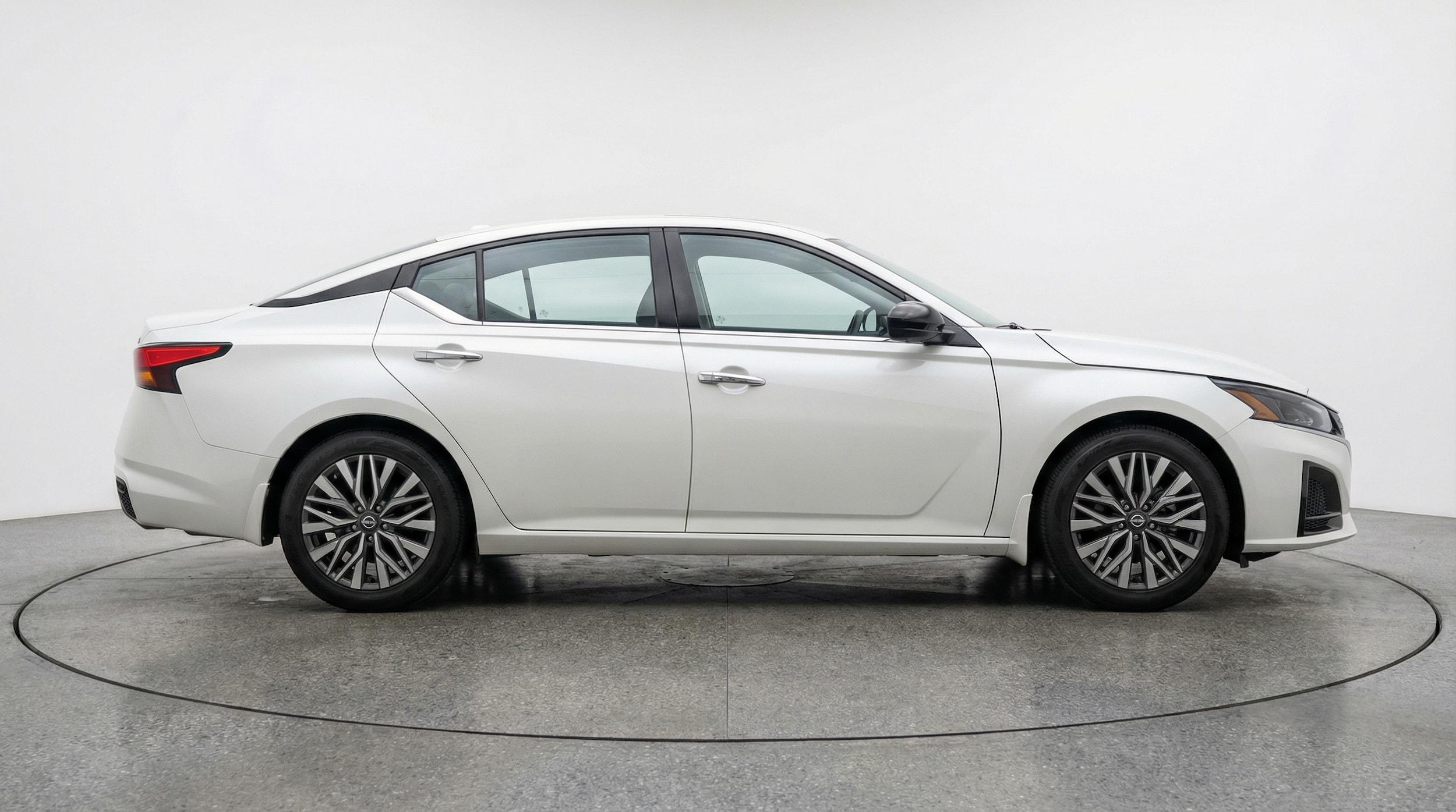 Thumbnail: 2025 Nissan Altima - 8