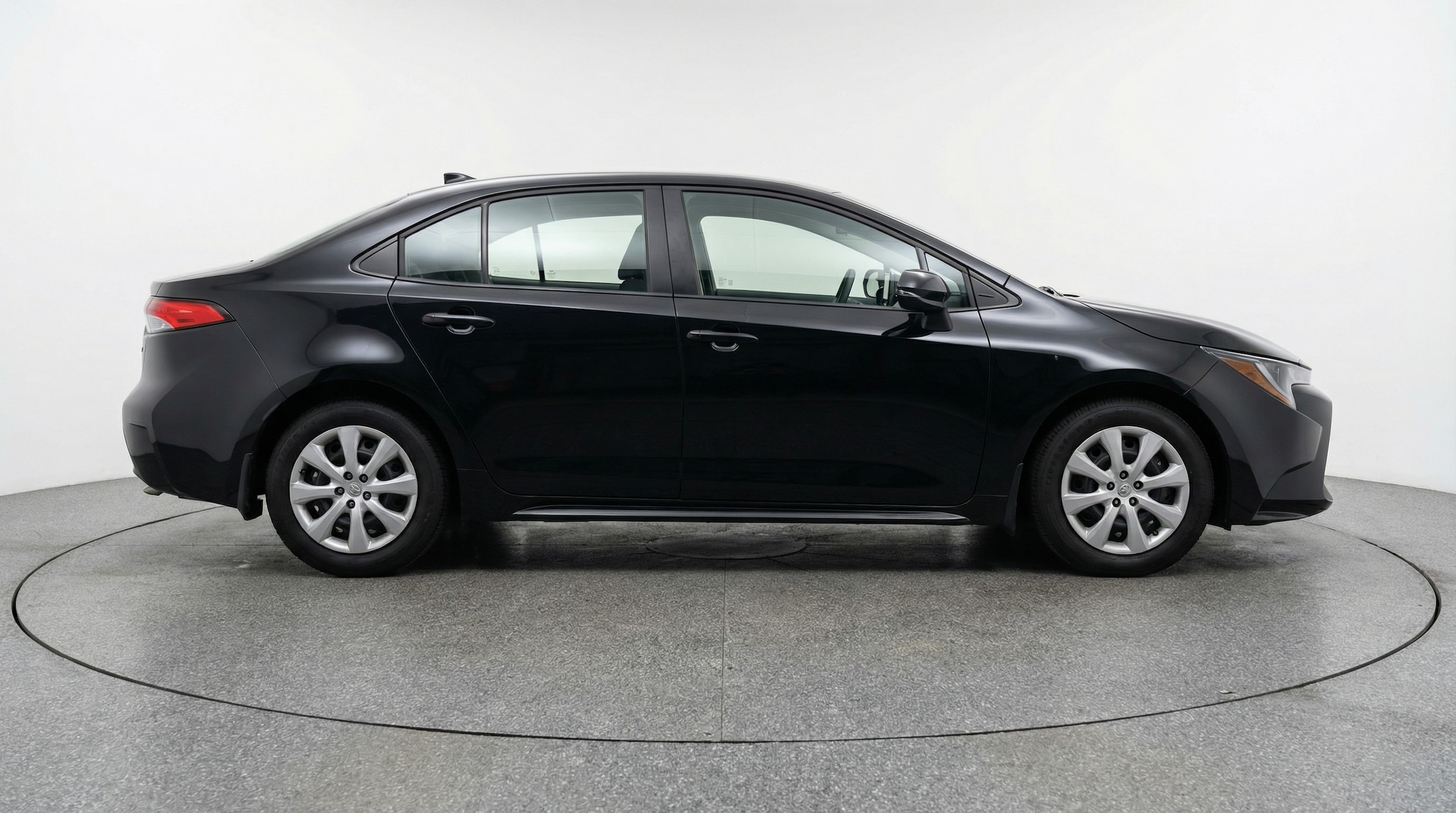 Thumbnail: 2025 Toyota Corolla - 8