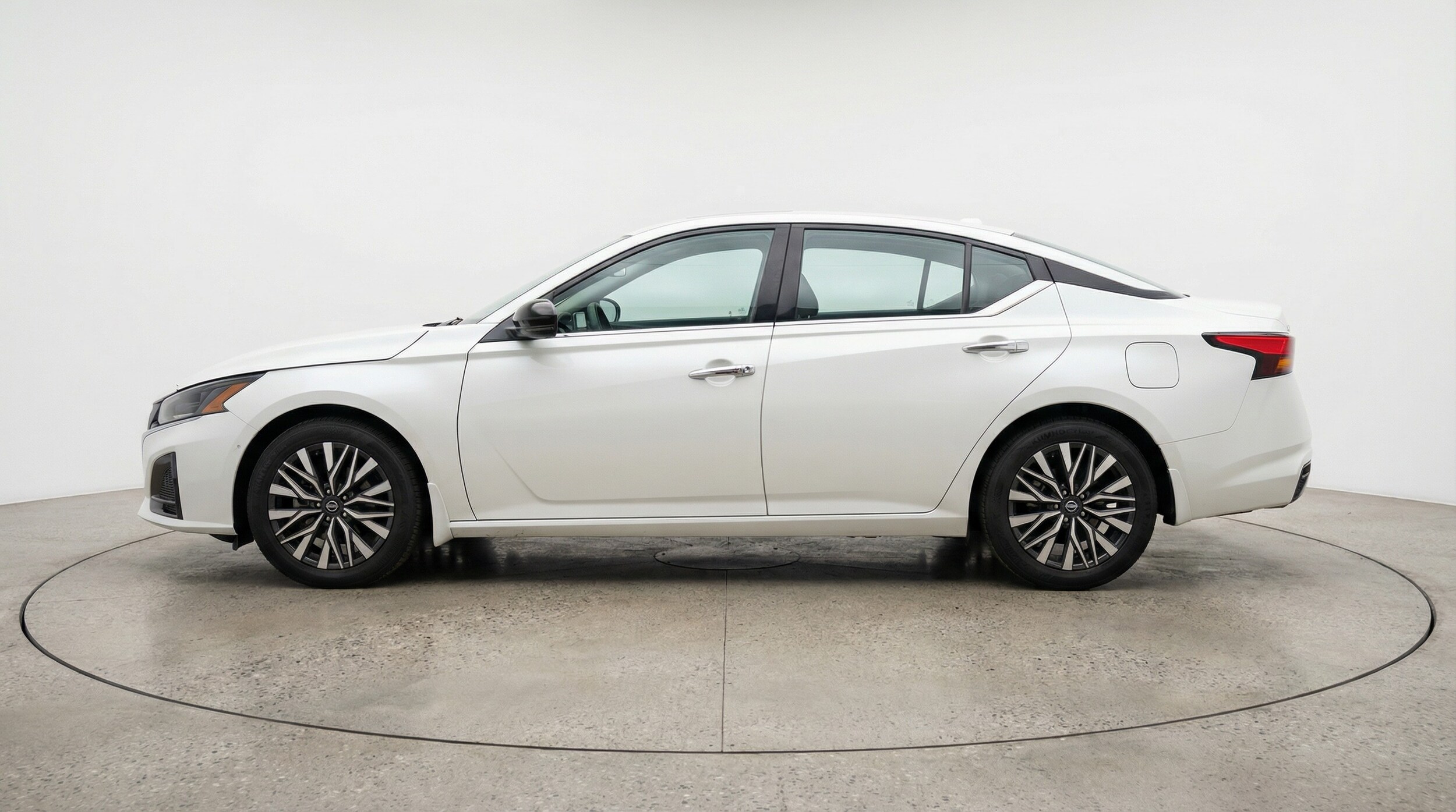 Thumbnail: 2025 Nissan Altima - 4