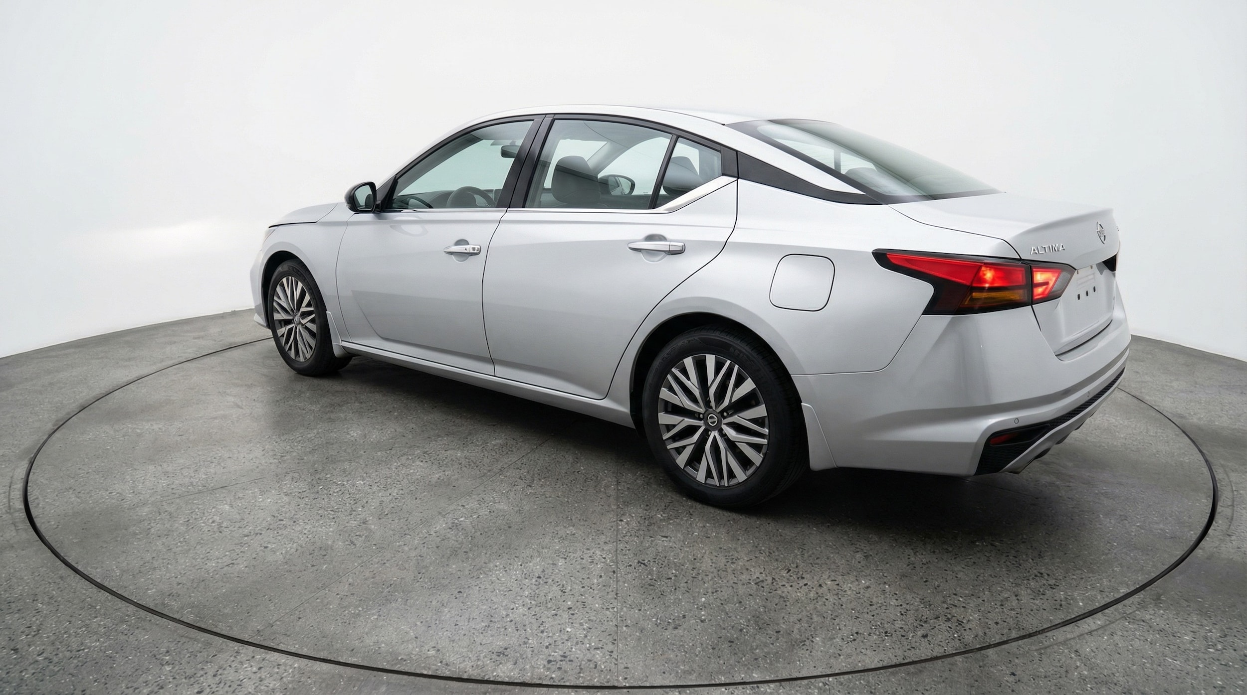 Thumbnail: 2025 Nissan Altima - 5