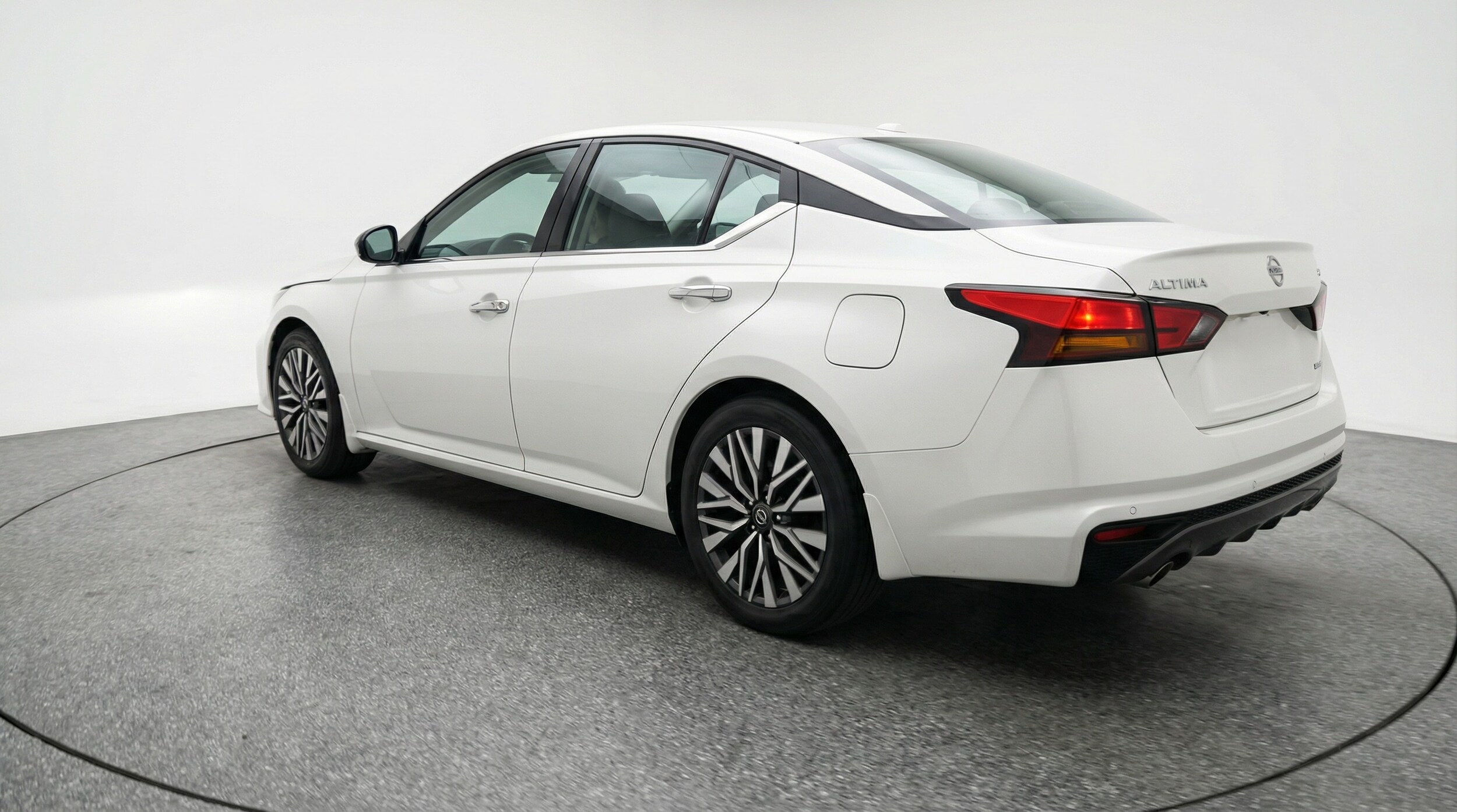 Thumbnail: 2025 Nissan Altima - 5