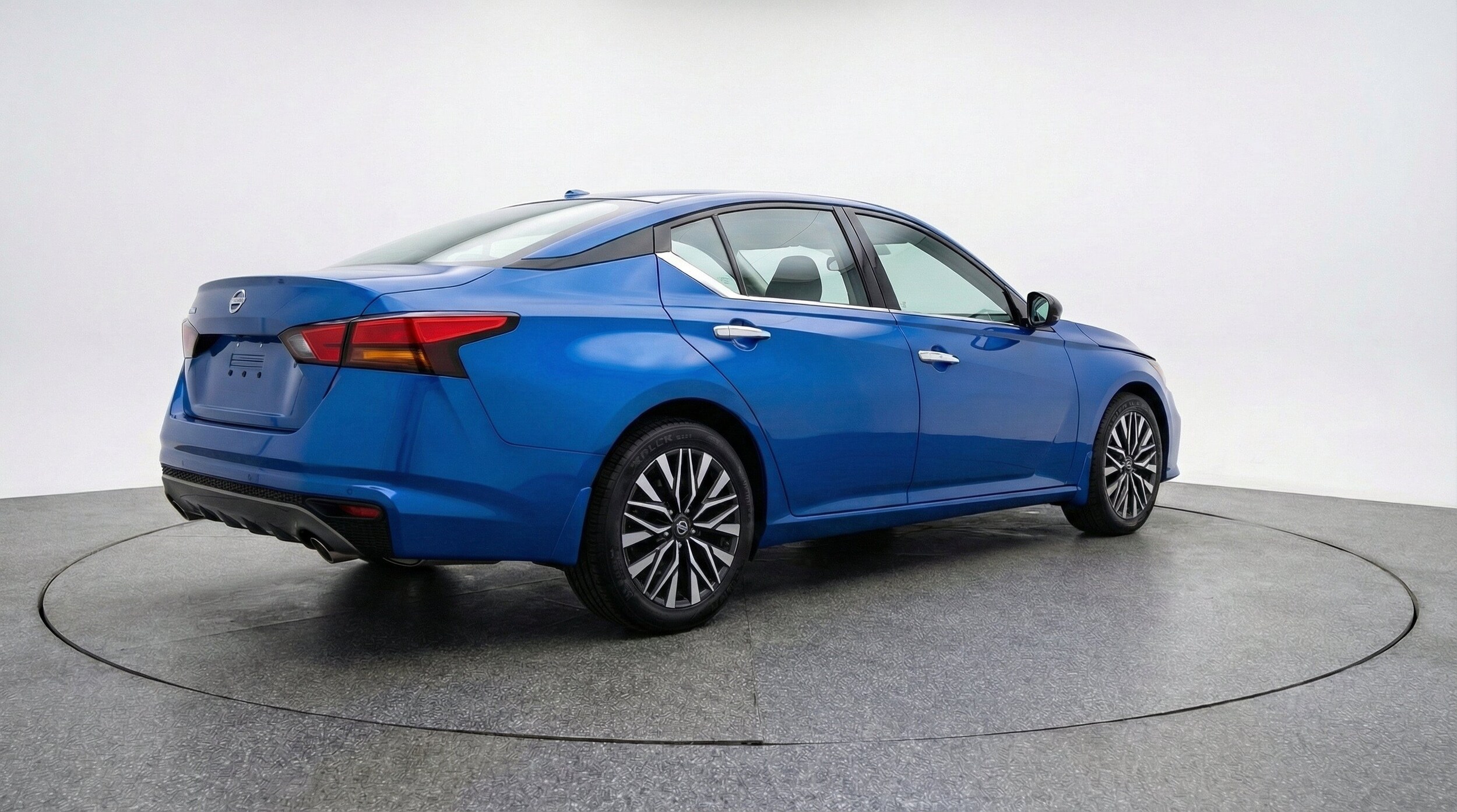 Thumbnail: 2025 Nissan Altima - 9