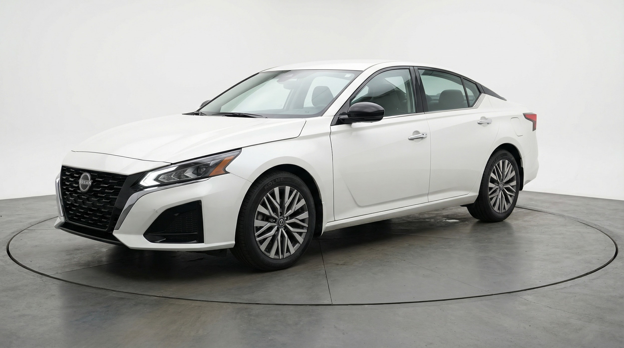 Thumbnail: 2025 Nissan Altima - 3