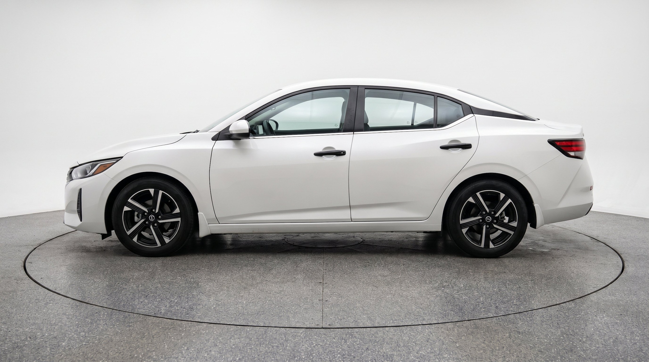 Thumbnail: 2025 Nissan Sentra - 5