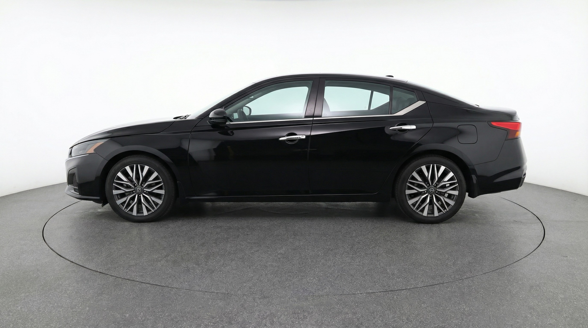 Thumbnail: 2025 Nissan Altima - 4