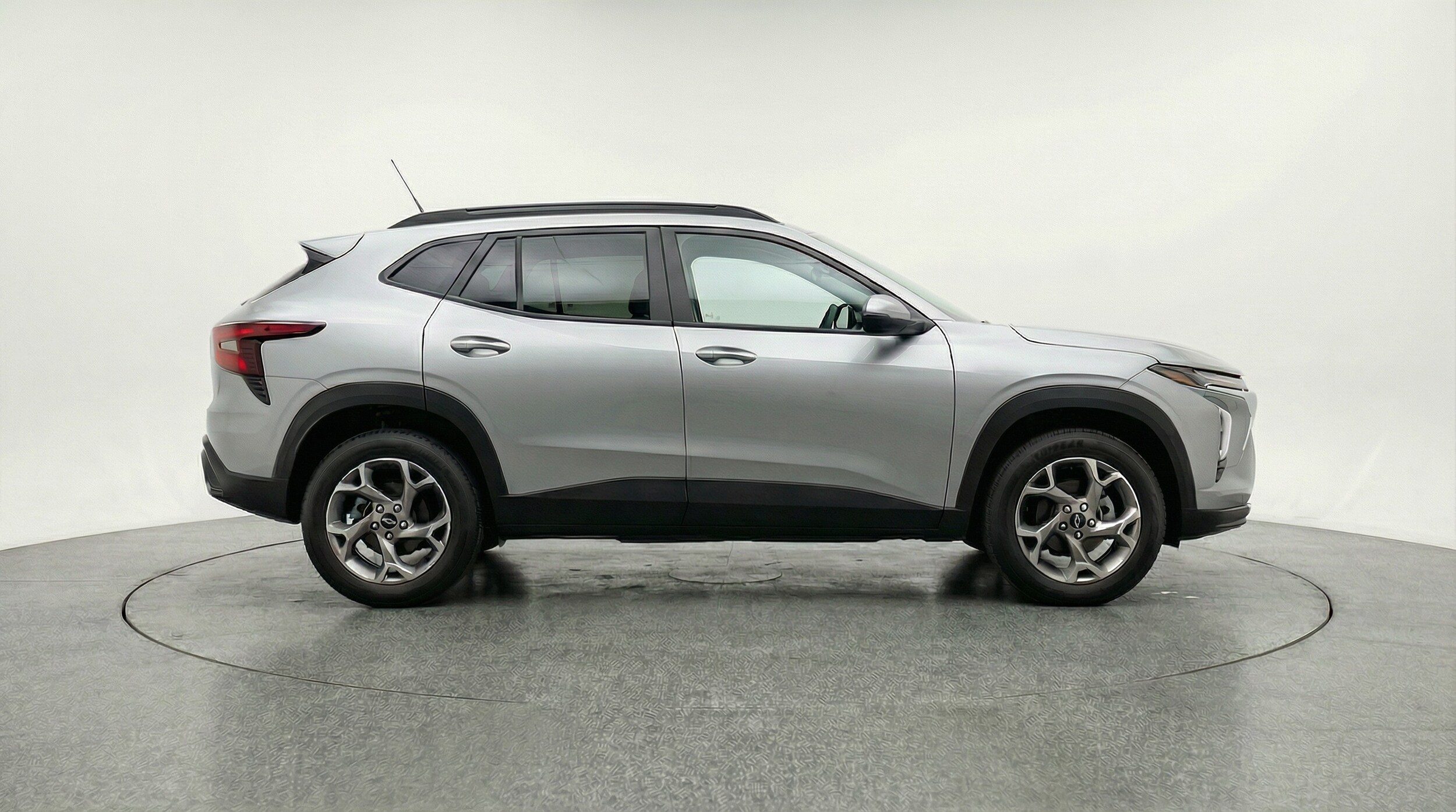 Thumbnail: 2025 Chevrolet Trax - 8