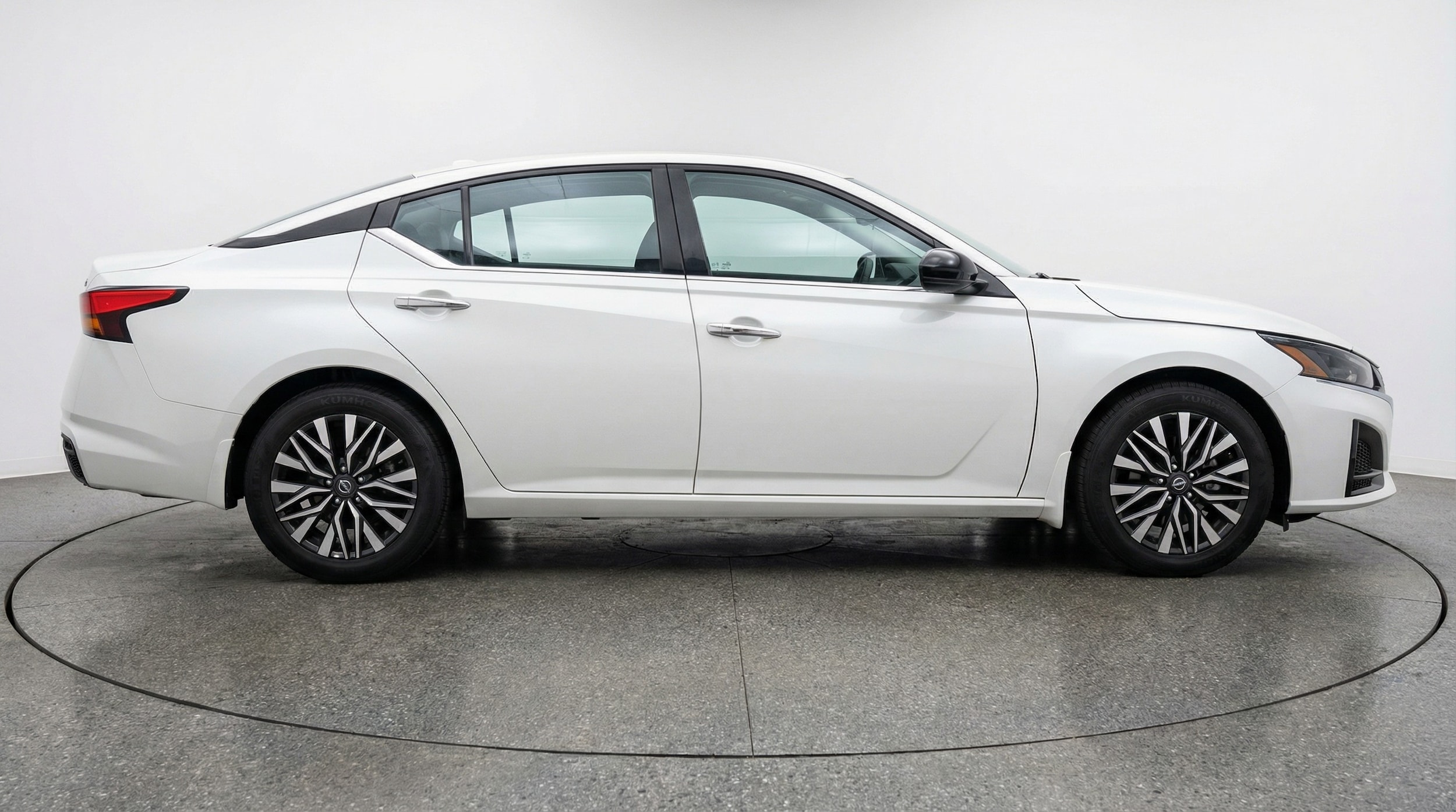 Thumbnail: 2025 Nissan Altima - 8