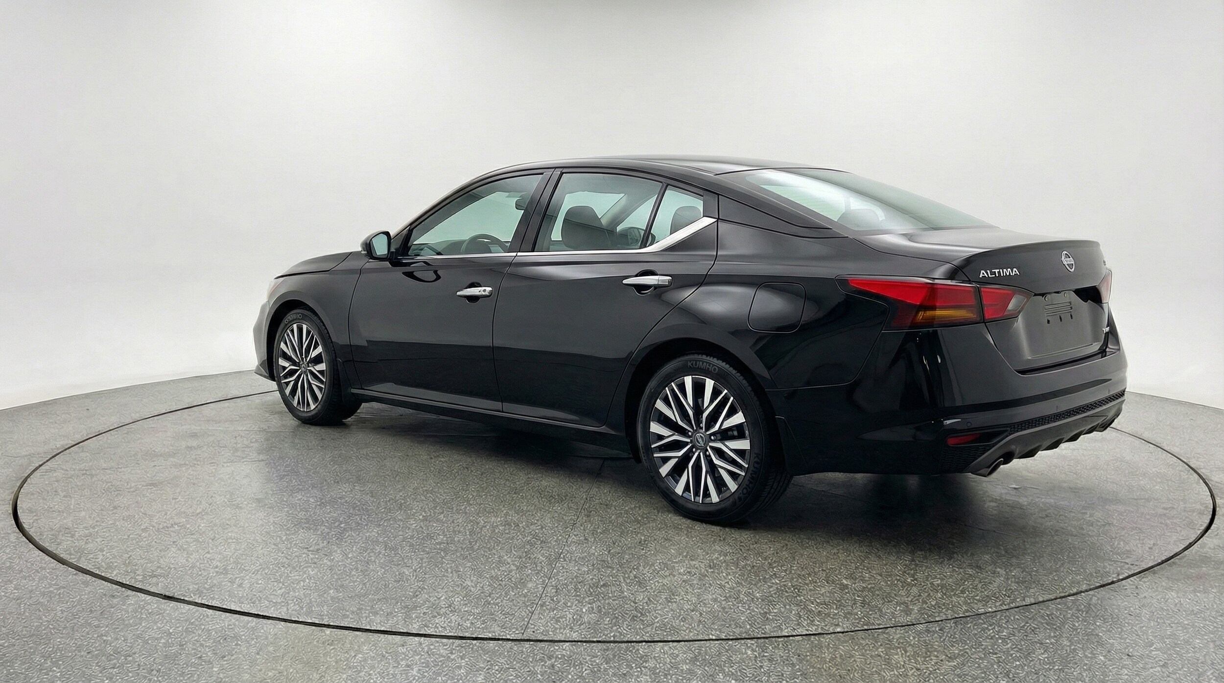 Thumbnail: 2025 Nissan Altima - 5