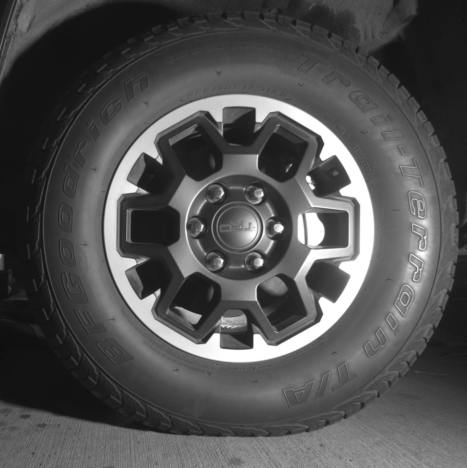 Thumbnail: 2025 Toyota Tacoma - 9