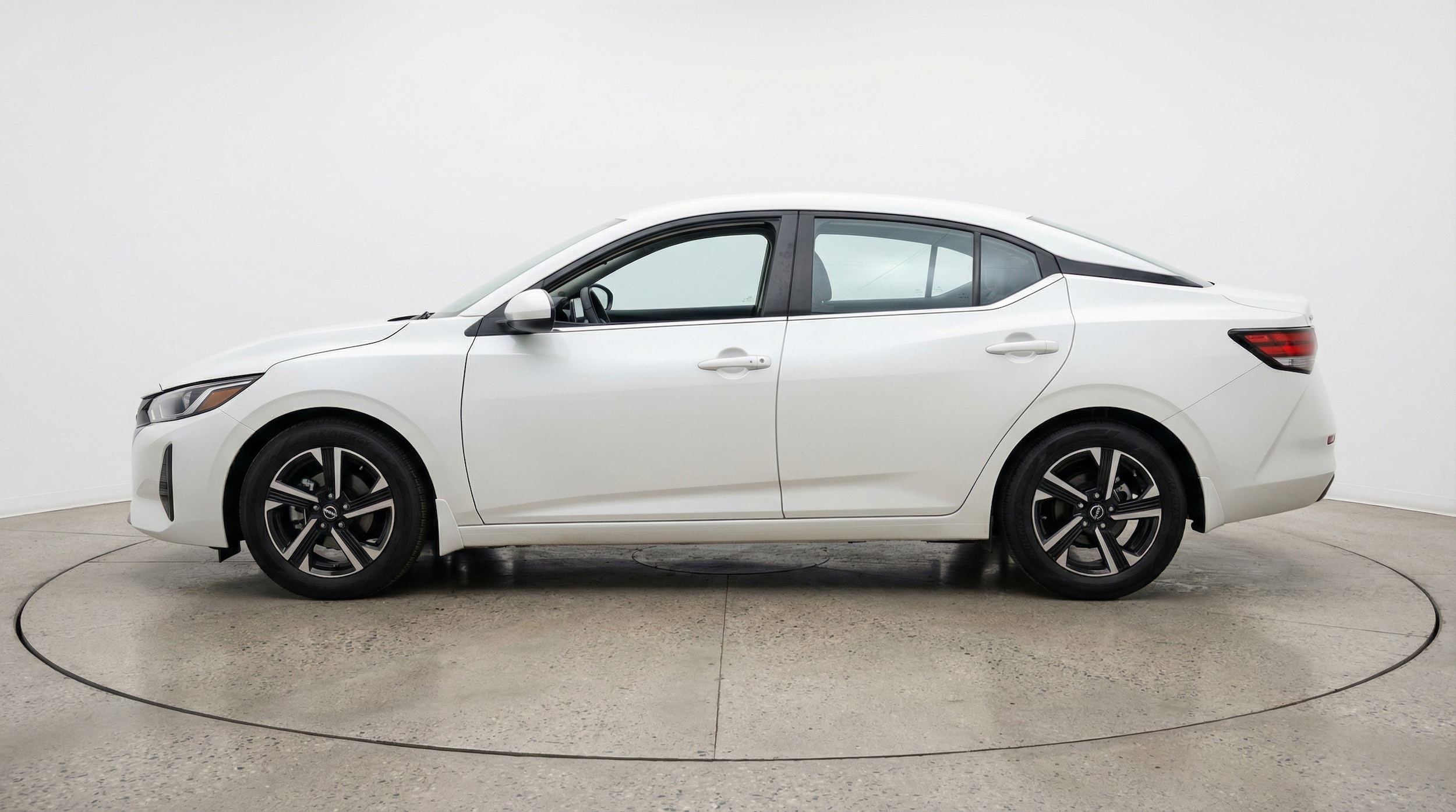 Thumbnail: 2025 Nissan Sentra - 4