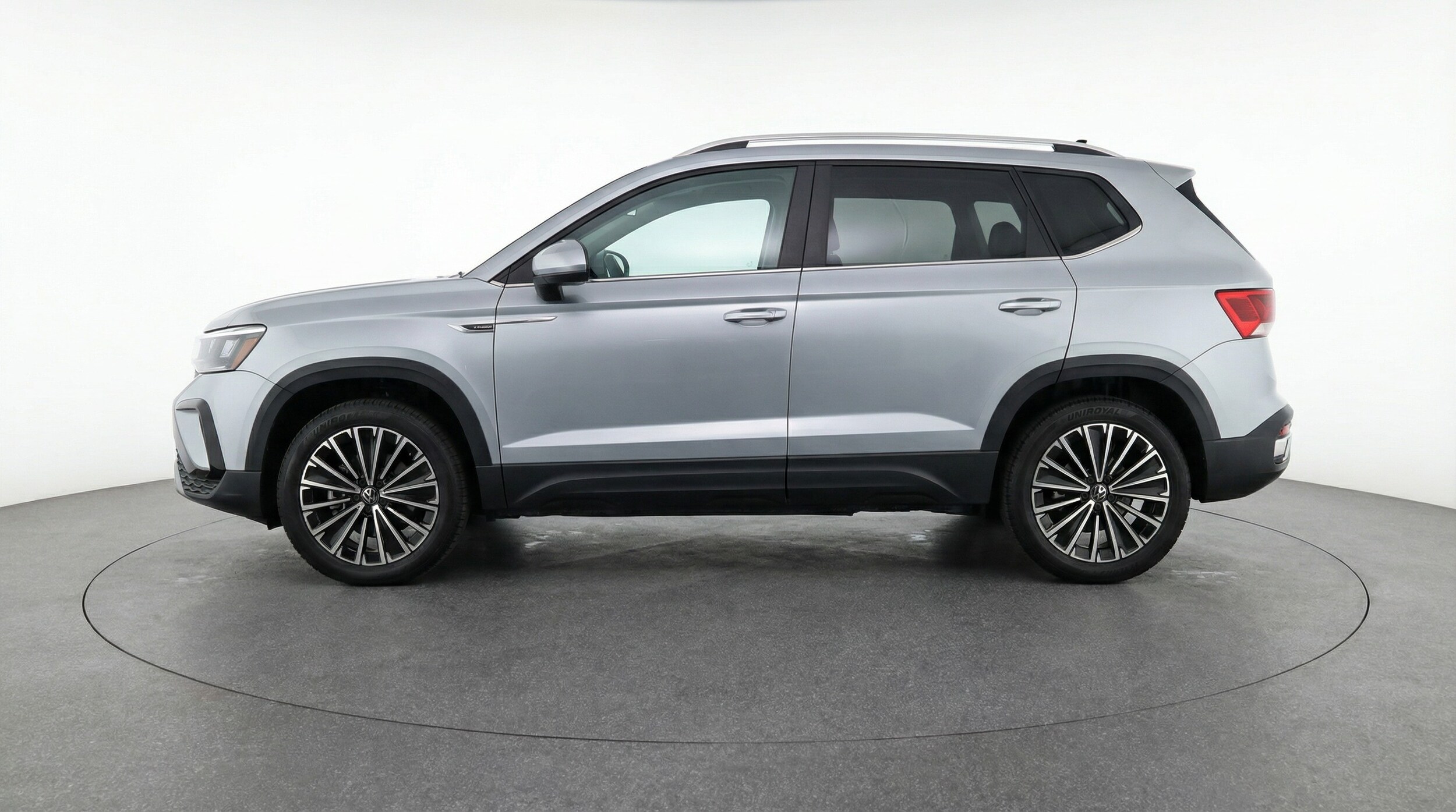 Thumbnail: 2025 Volkswagen Taos - 4