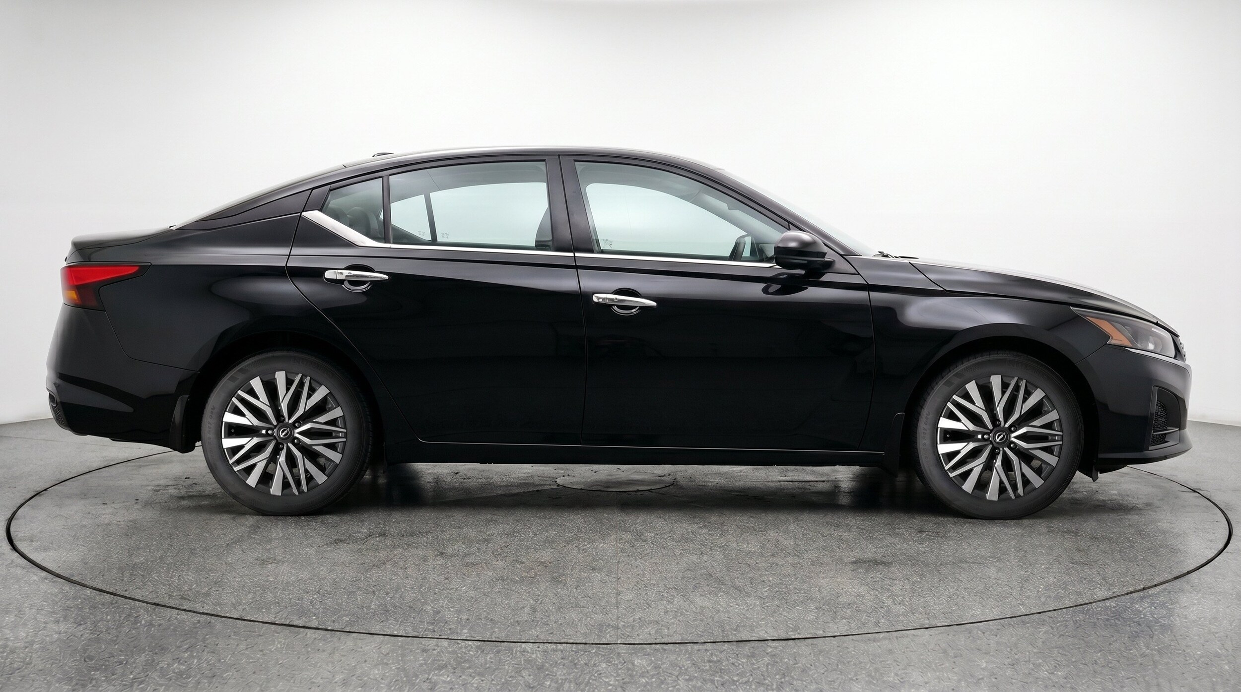 Thumbnail: 2025 Nissan Altima - 11
