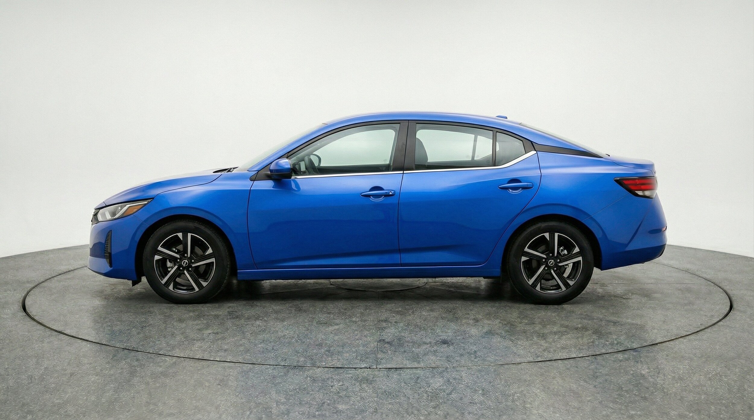 Thumbnail: 2025 Nissan Sentra - 5