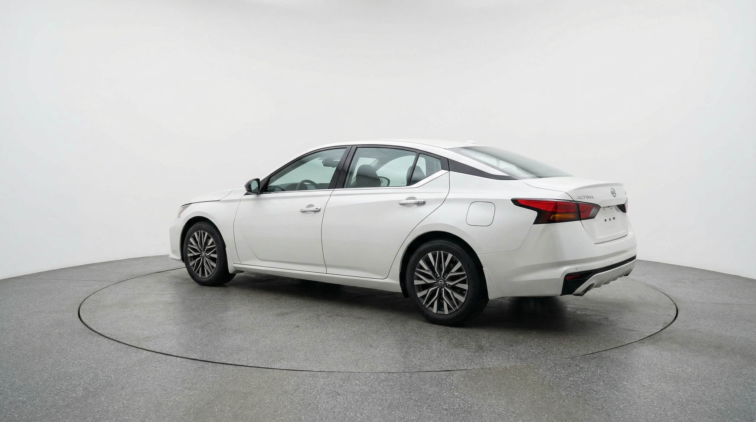 Thumbnail: 2025 Nissan Altima - 5