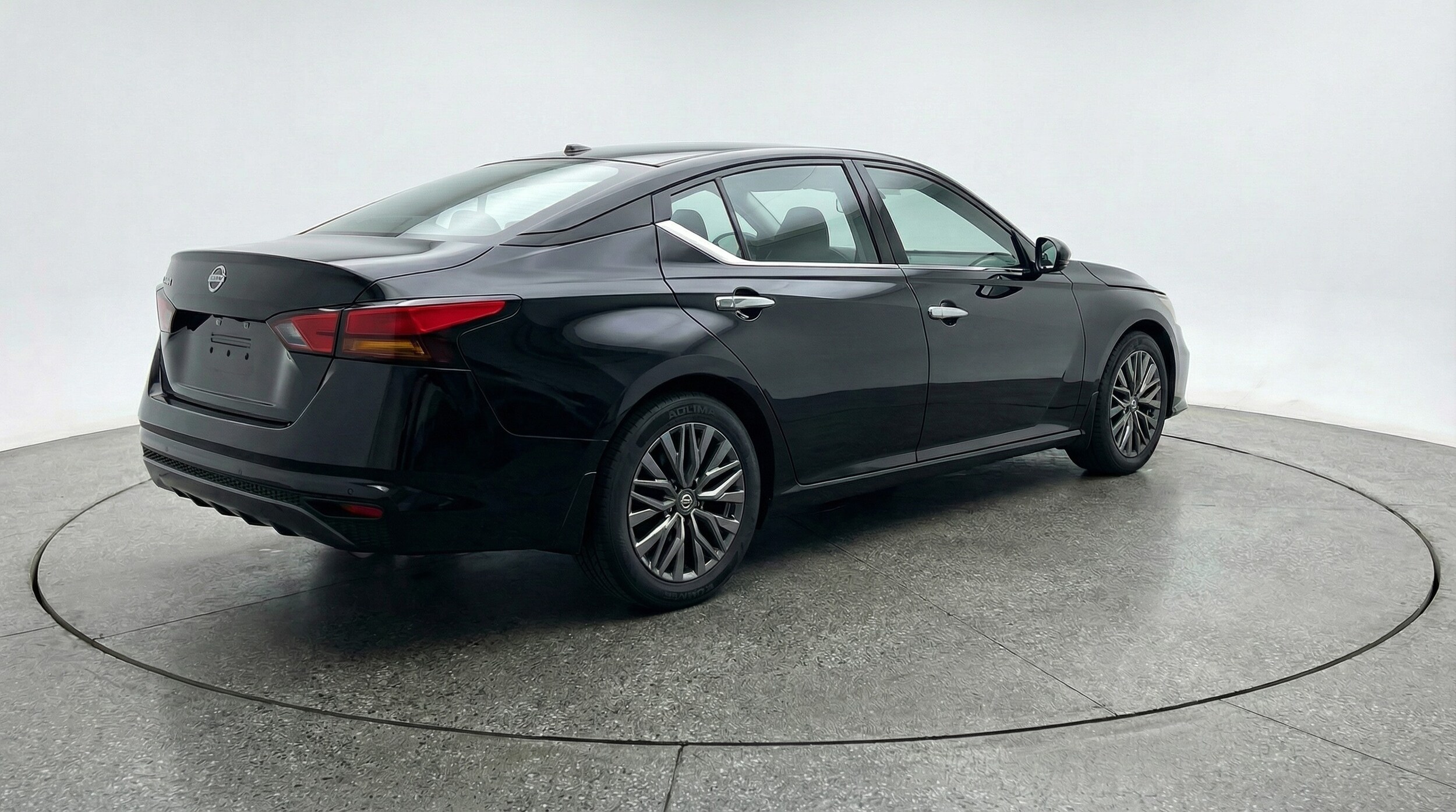 Thumbnail: 2025 Nissan Altima - 7