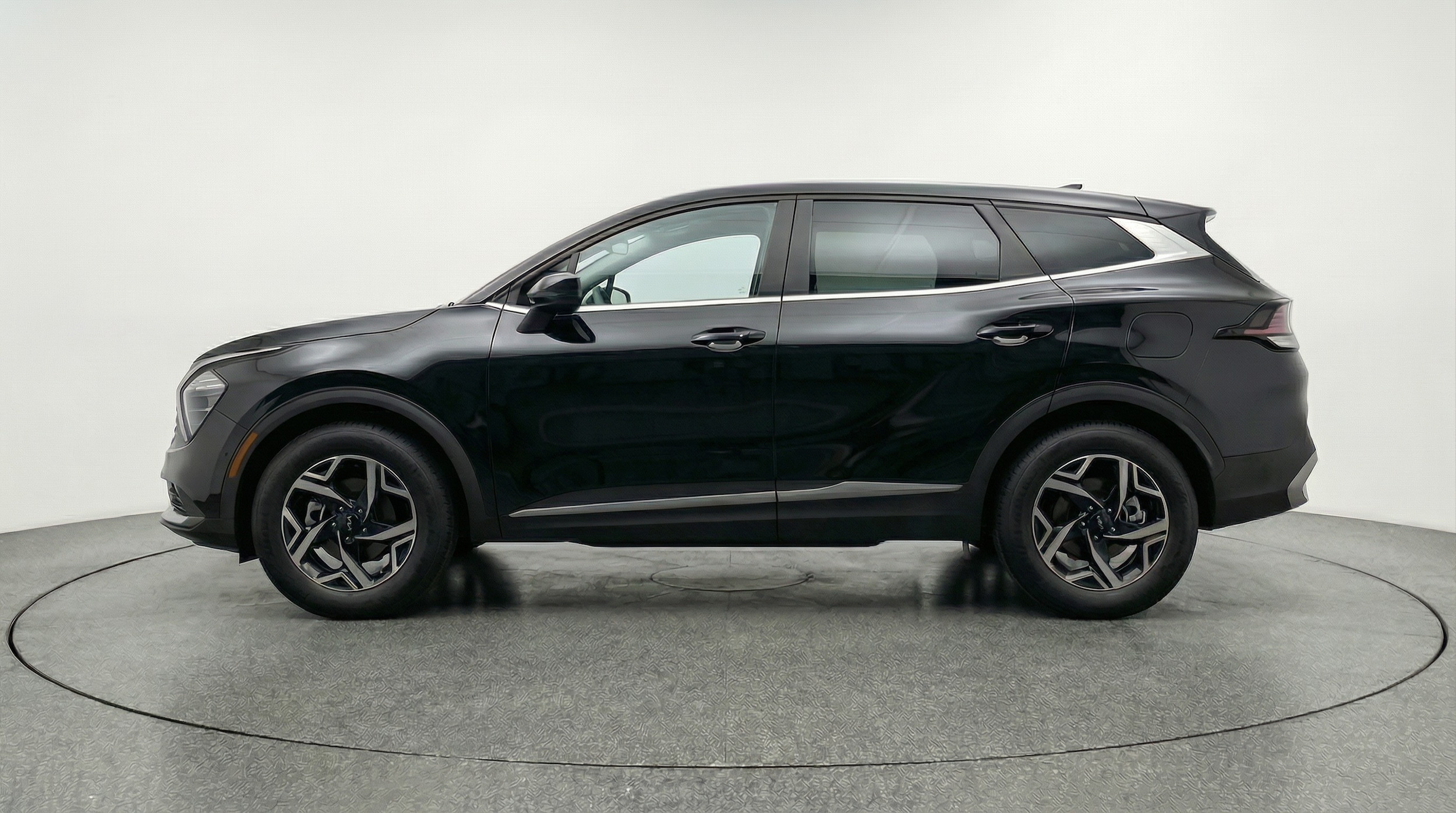 Thumbnail: 2025 Kia Sportage - 4